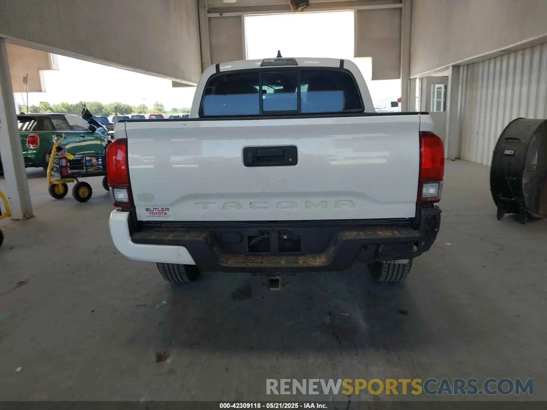 16 Photograph of a damaged car 3TYAX5GNXNT041663 TOYOTA TACOMA 2022