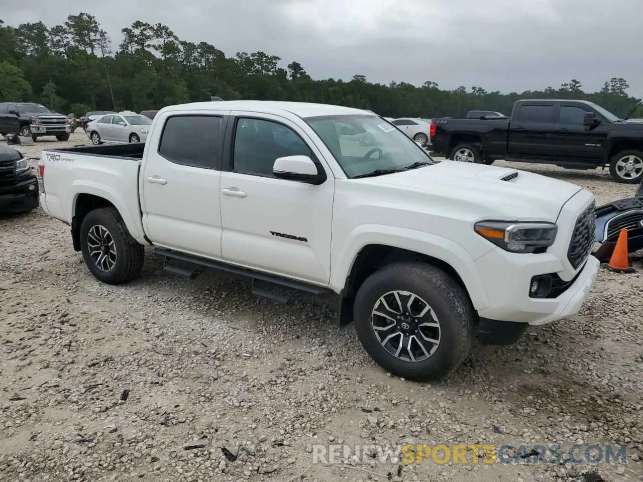 4 Photograph of a damaged car 3TYAZ5CN0NT016464 TOYOTA TACOMA 2022