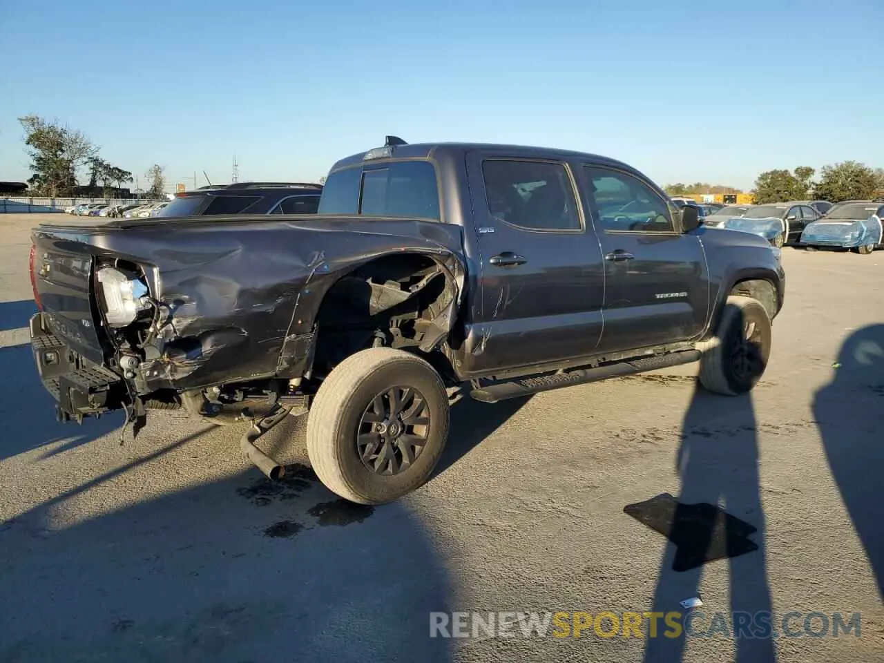 3 Photograph of a damaged car 3TYAZ5CN2NT016112 TOYOTA TACOMA 2022