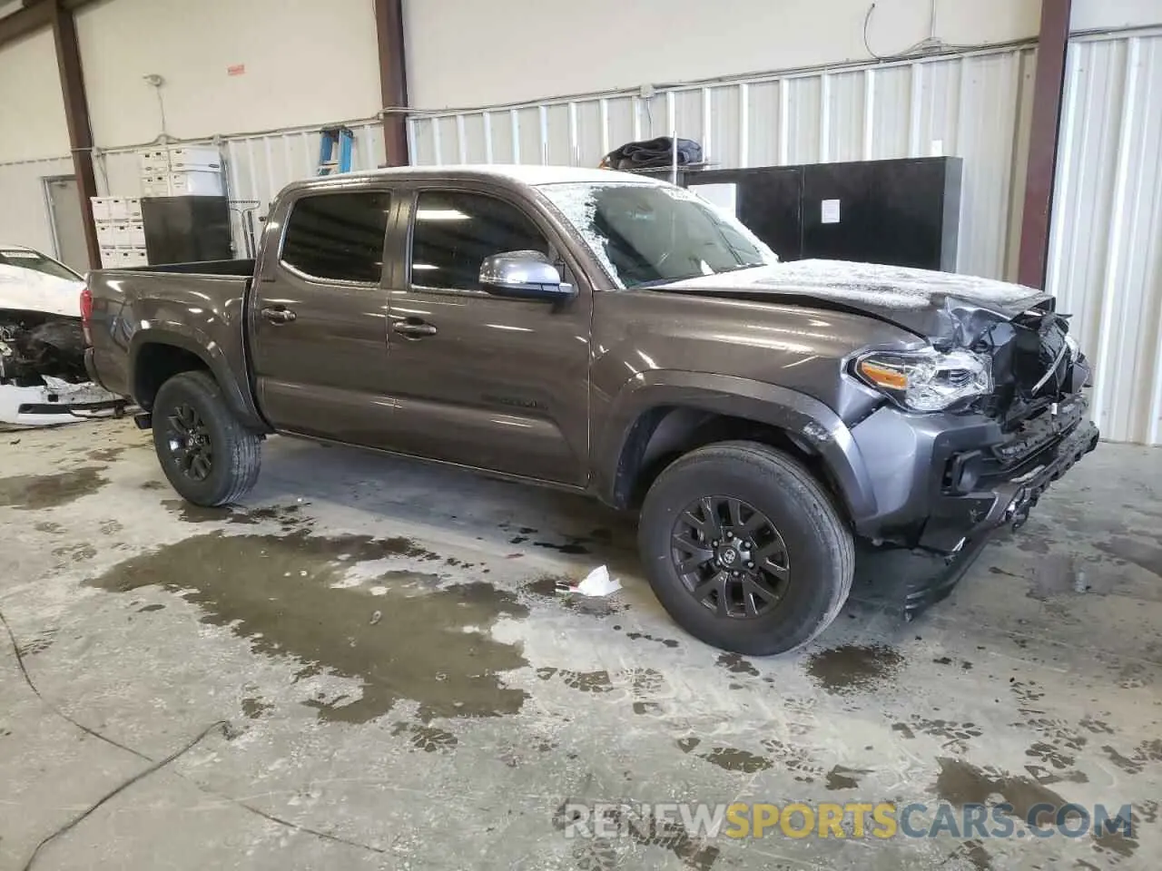 4 Photograph of a damaged car 3TYAZ5CN9NT016799 TOYOTA TACOMA 2022