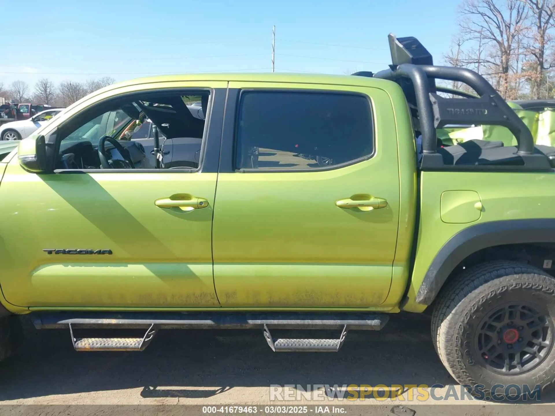 14 Photograph of a damaged car 3TYCZ5AN0NT069662 TOYOTA TACOMA 2022