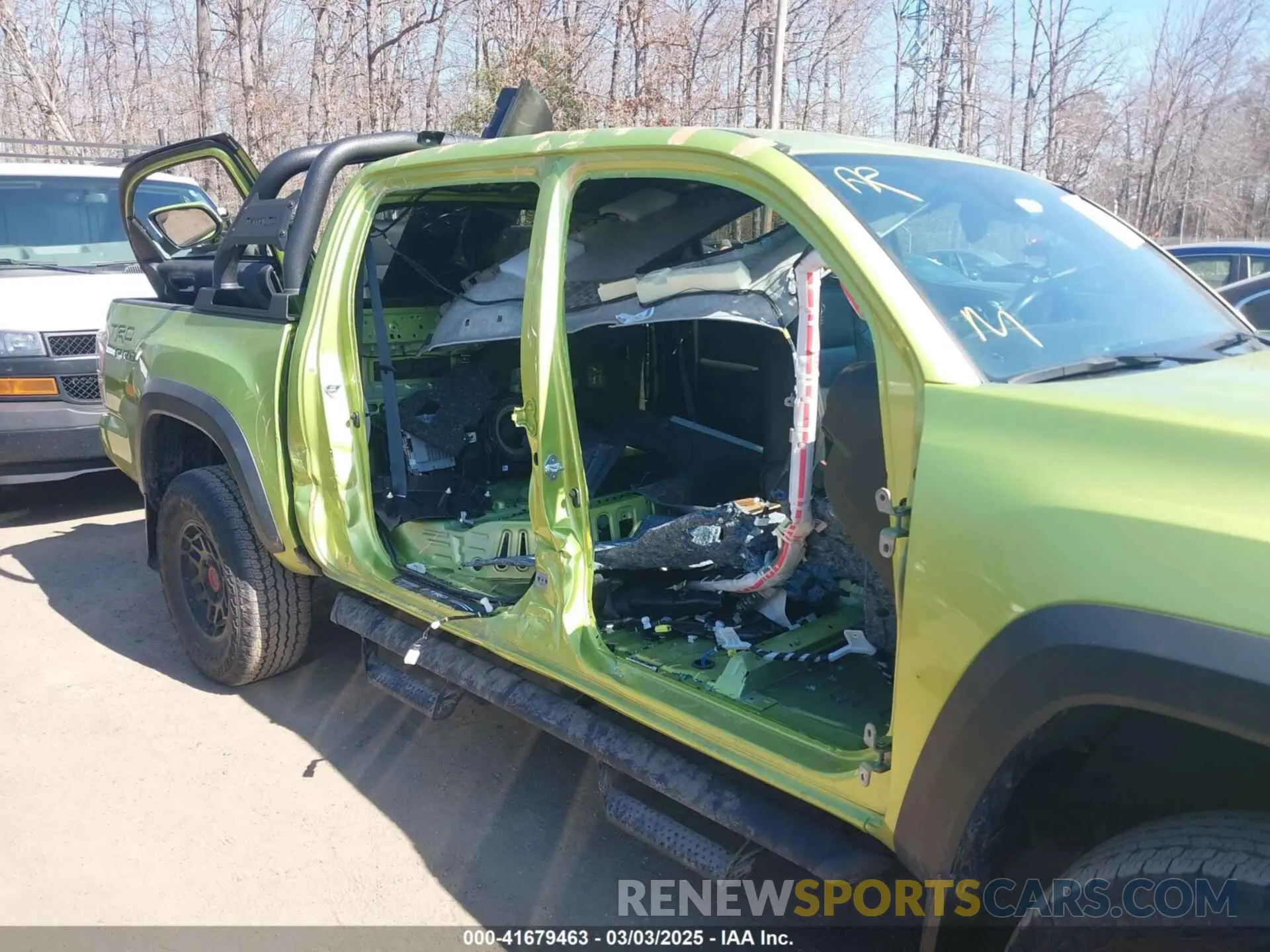 6 Photograph of a damaged car 3TYCZ5AN0NT069662 TOYOTA TACOMA 2022