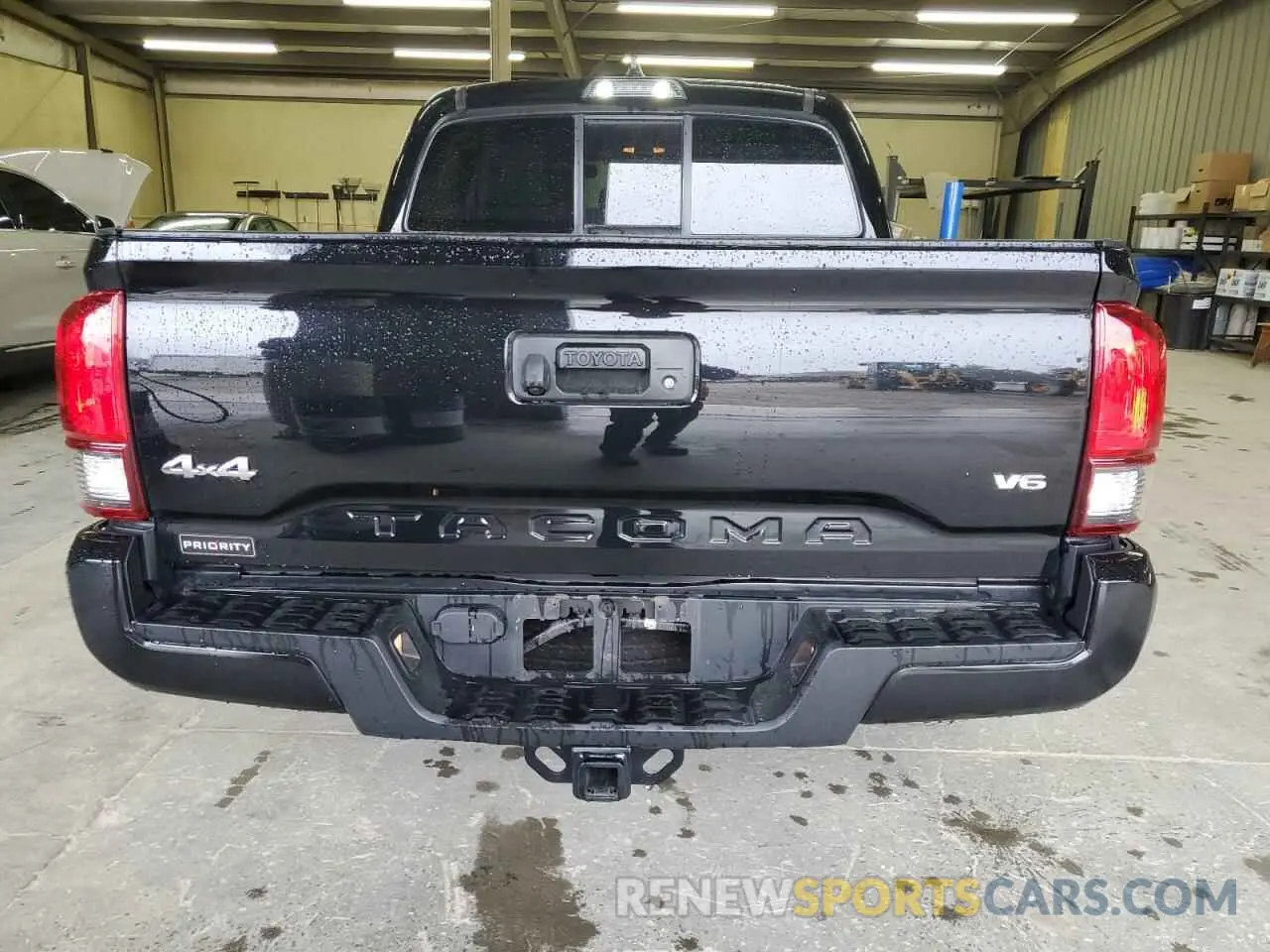6 Photograph of a damaged car 3TYCZ5AN0NT073890 TOYOTA TACOMA 2022