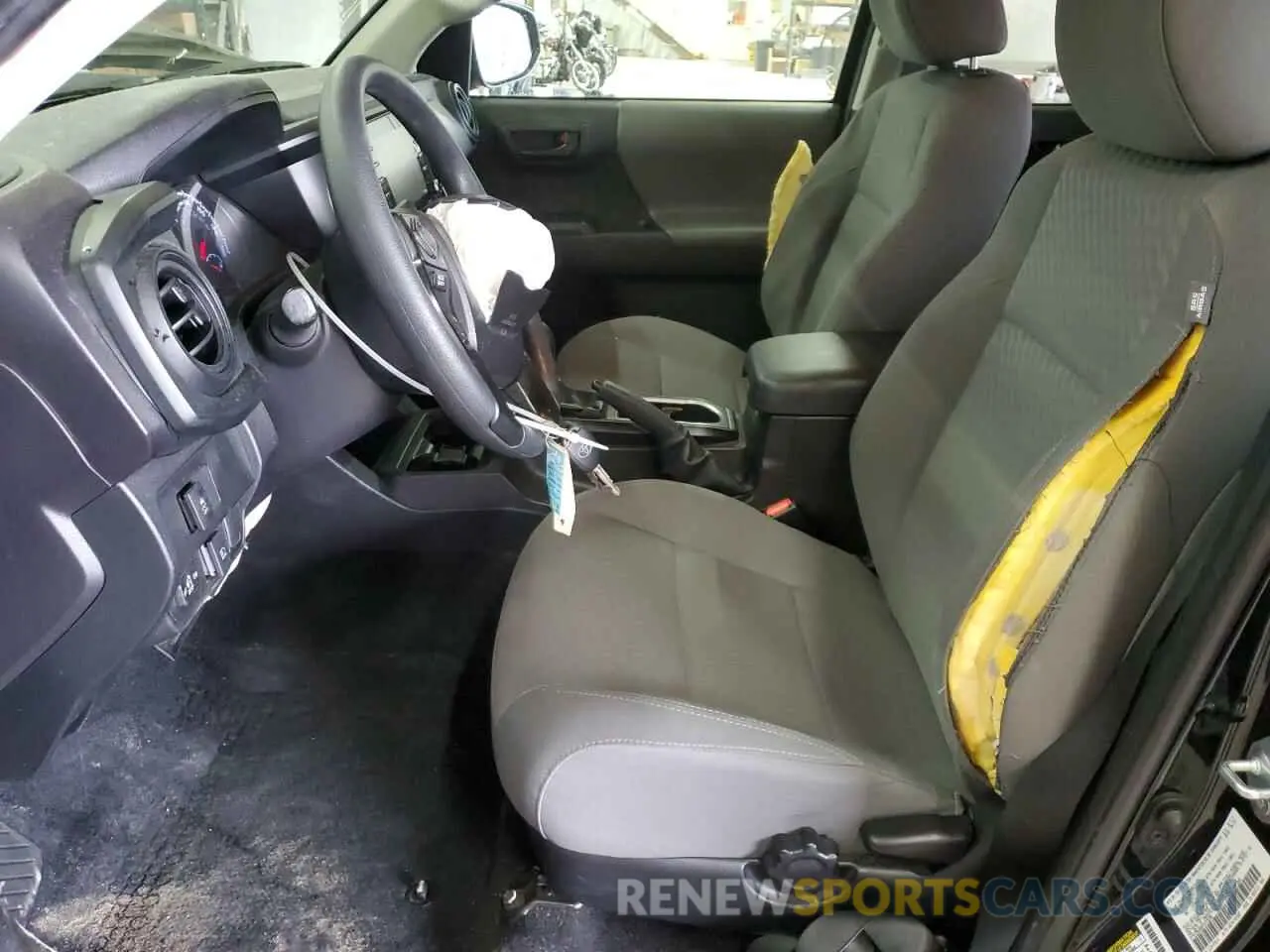 7 Photograph of a damaged car 3TYCZ5AN0NT073890 TOYOTA TACOMA 2022