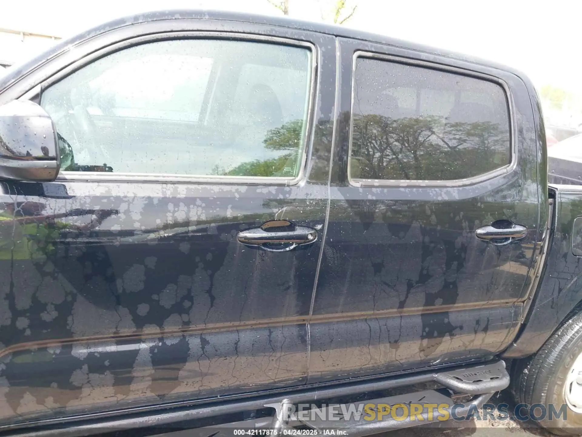 14 Photograph of a damaged car 3TYCZ5AN0NT074683 TOYOTA TACOMA 2022