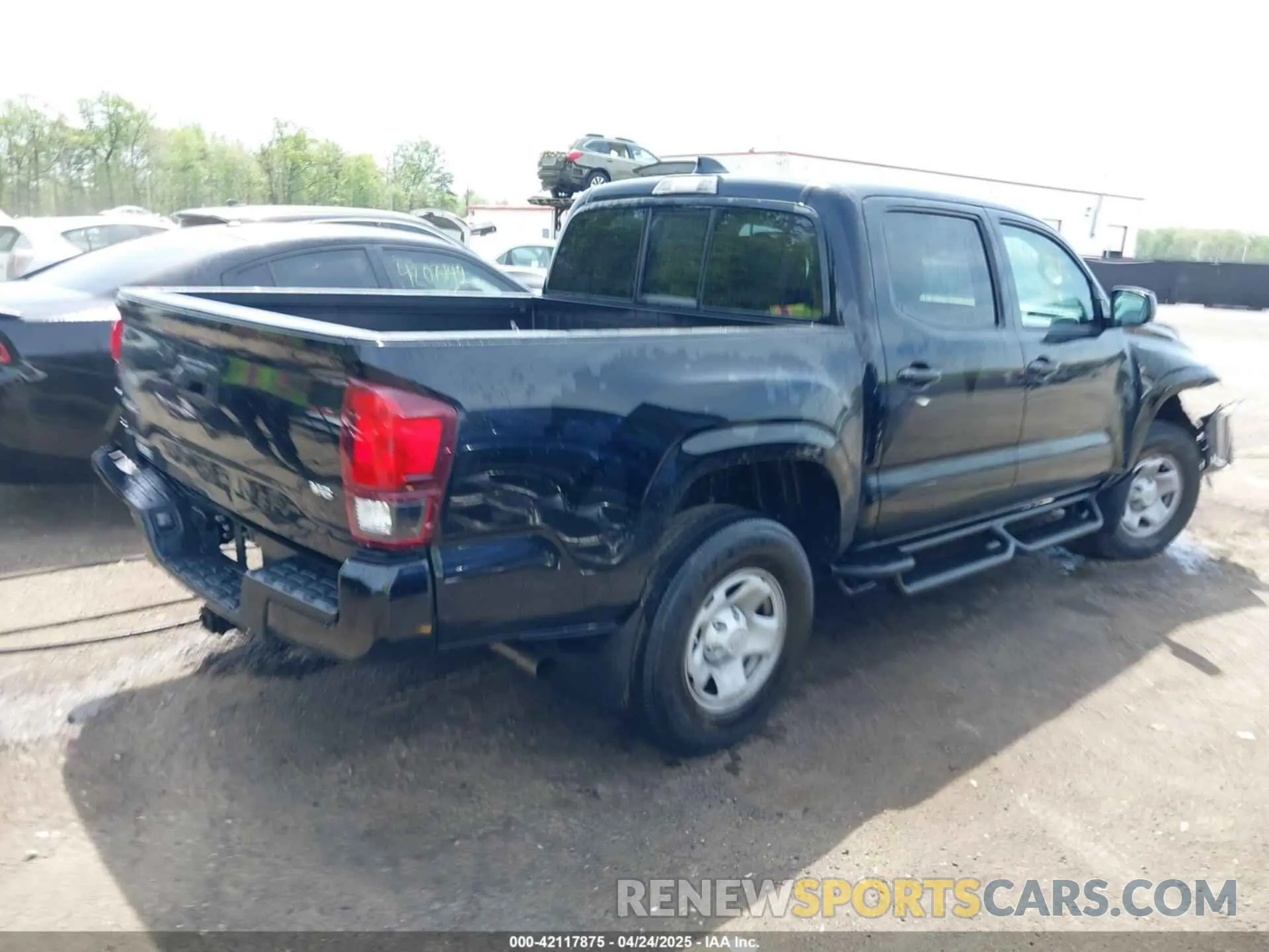 4 Photograph of a damaged car 3TYCZ5AN0NT074683 TOYOTA TACOMA 2022
