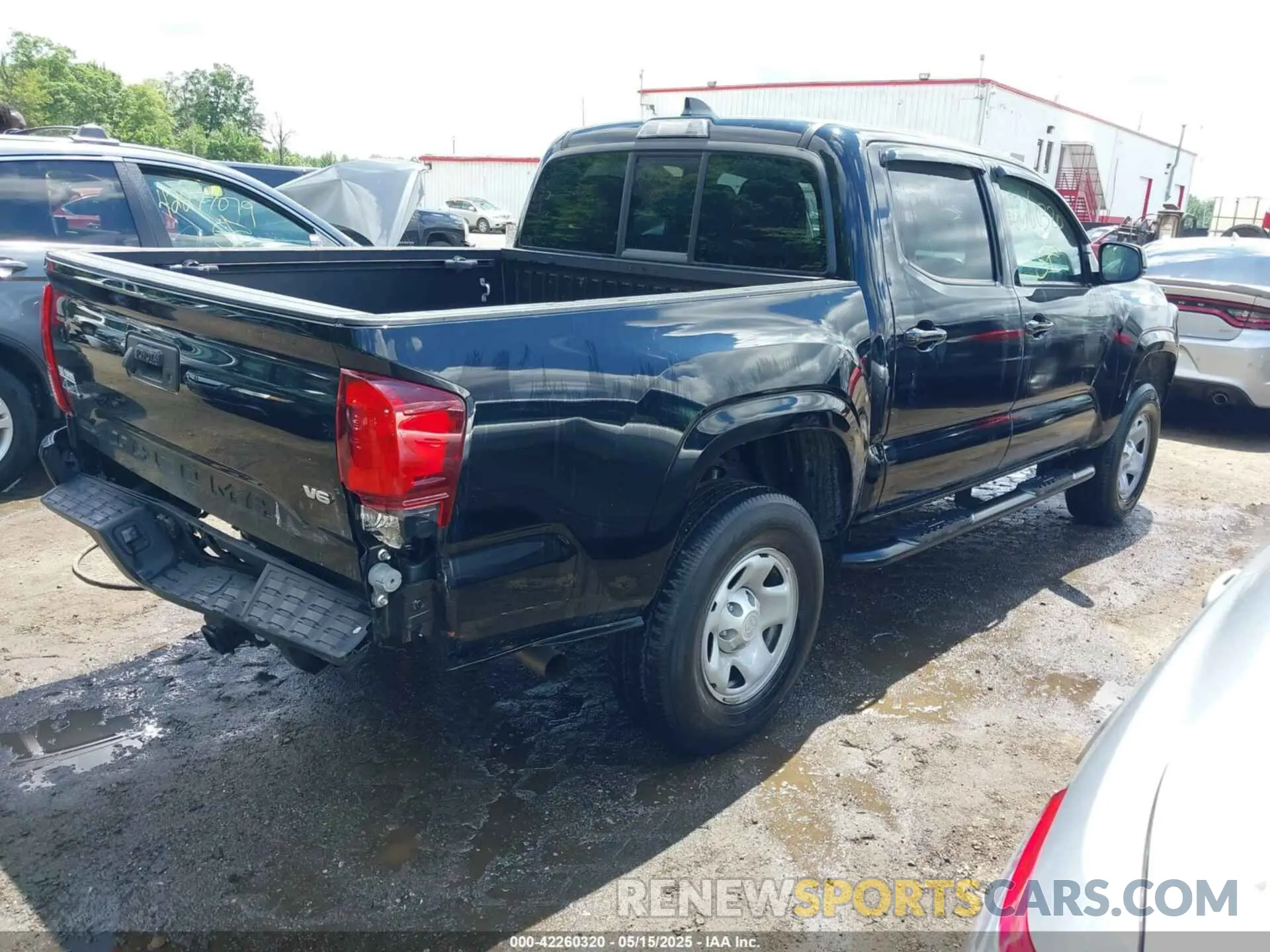 4 Photograph of a damaged car 3TYCZ5AN0NT075493 TOYOTA TACOMA 2022