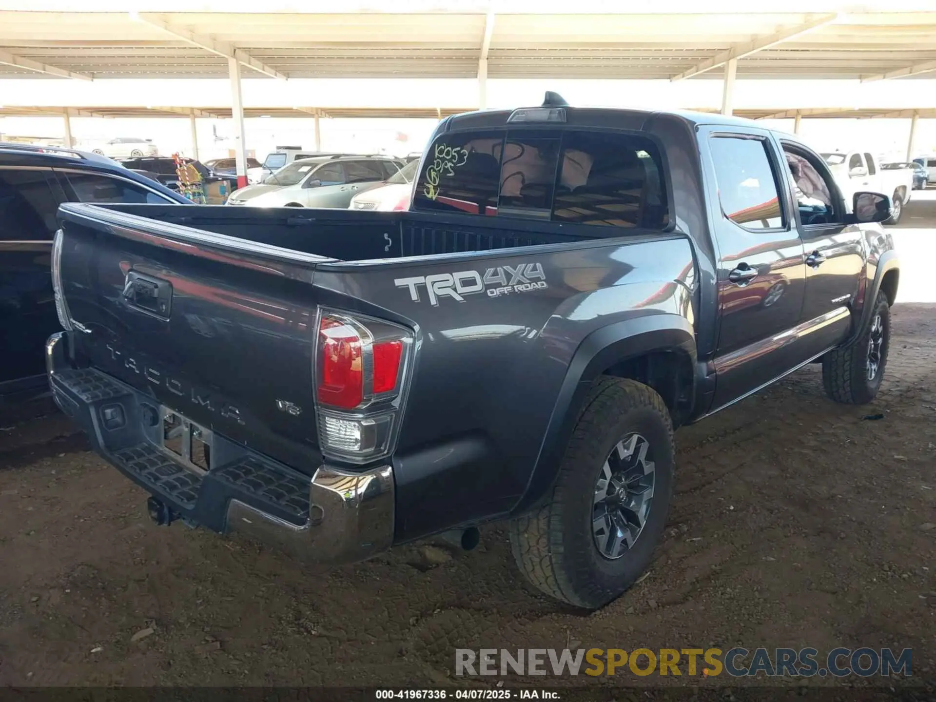 4 Photograph of a damaged car 3TYCZ5AN1NT062445 TOYOTA TACOMA 2022