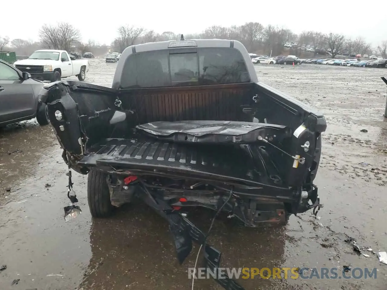 6 Photograph of a damaged car 3TYCZ5AN2NT079240 TOYOTA TACOMA 2022
