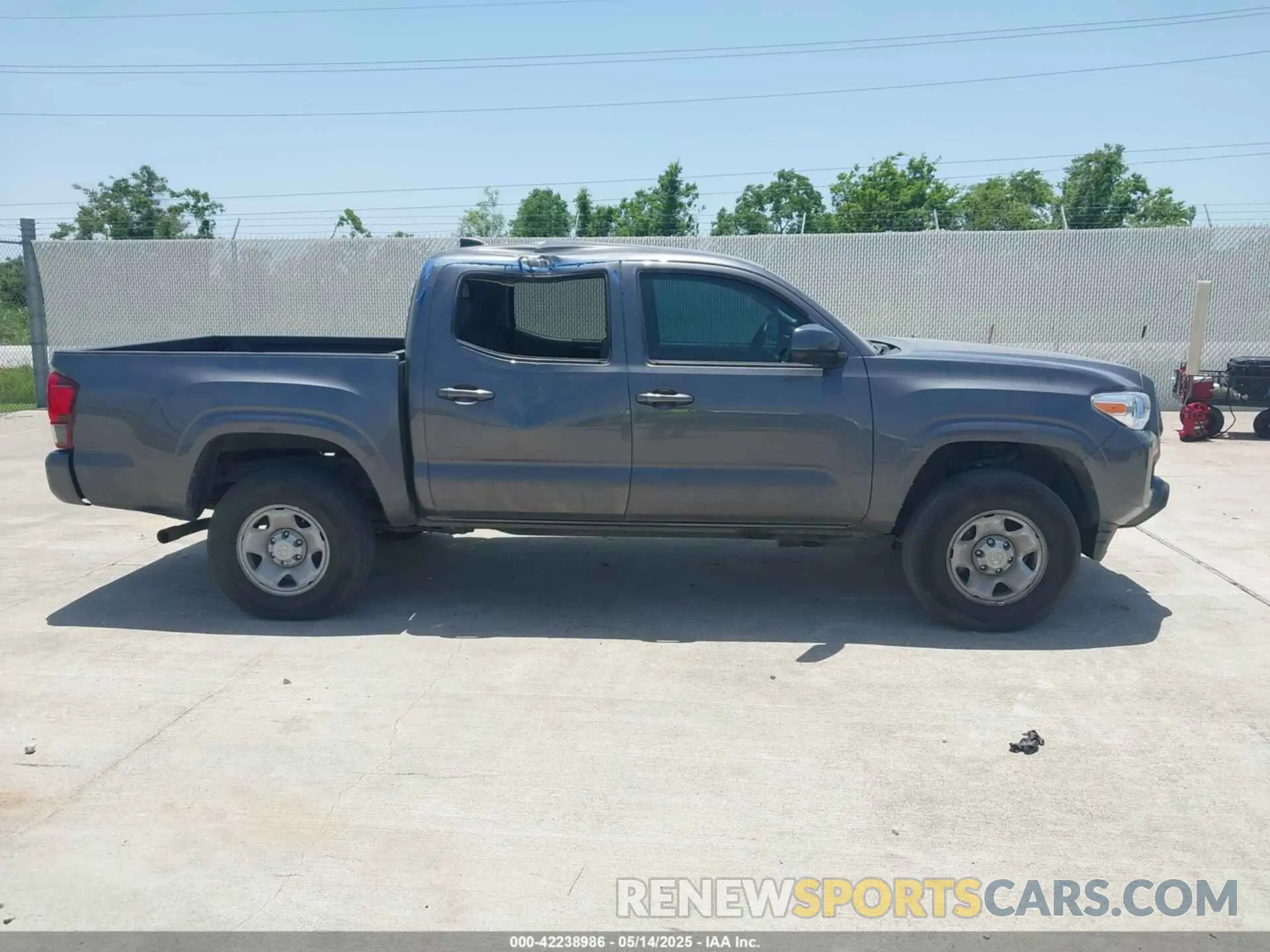 13 Photograph of a damaged car 3TYCZ5AN2NT086219 TOYOTA TACOMA 2022
