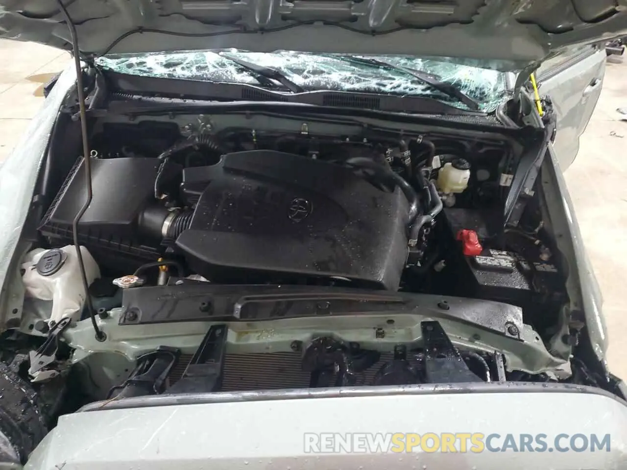11 Photograph of a damaged car 3TYCZ5AN2NT097978 TOYOTA TACOMA 2022
