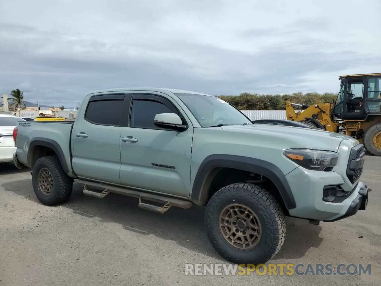 4 Photograph of a damaged car 3TYCZ5AN3NT067565 TOYOTA TACOMA 2022