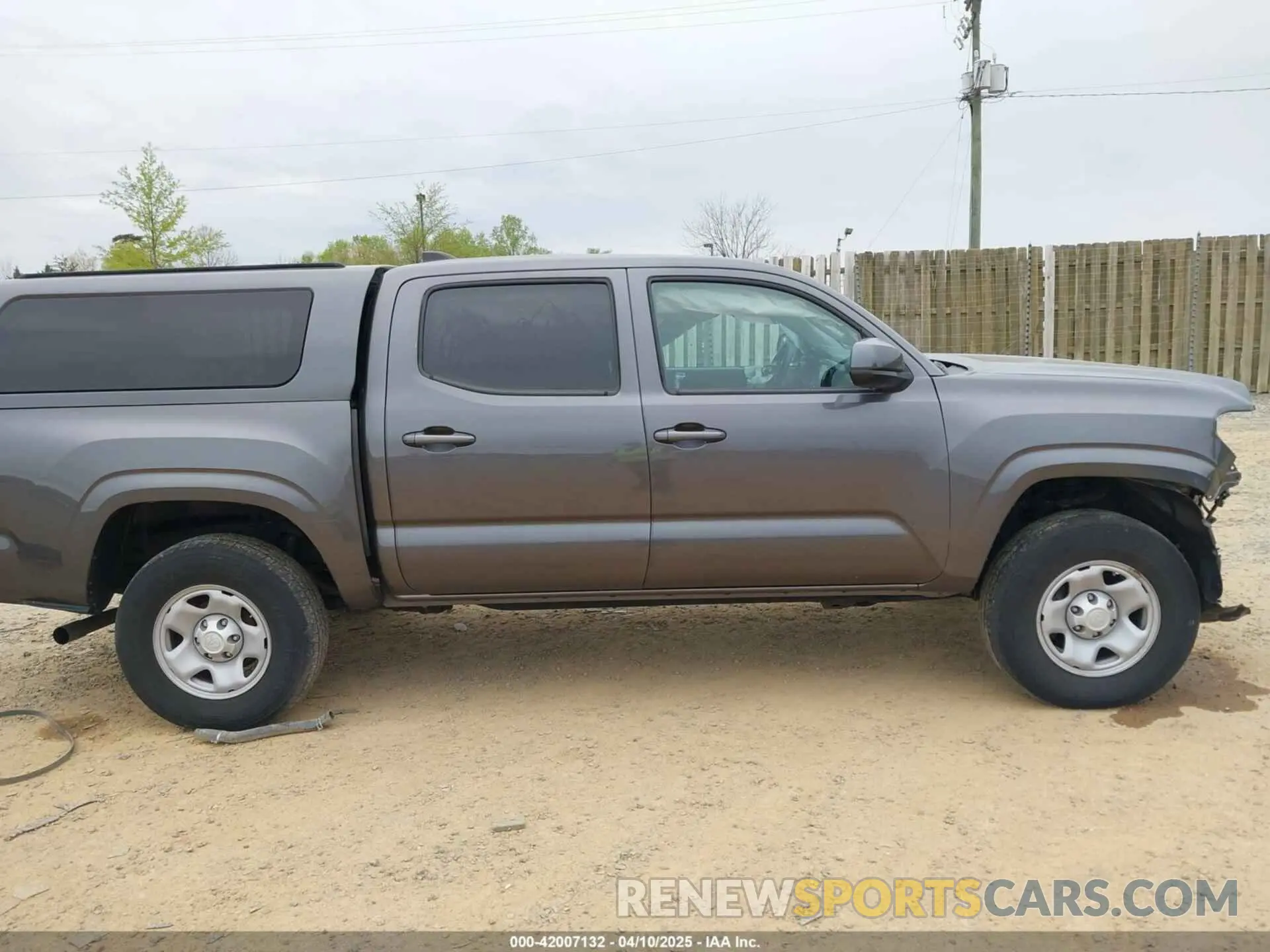 14 Photograph of a damaged car 3TYCZ5AN3NT078324 TOYOTA TACOMA 2022