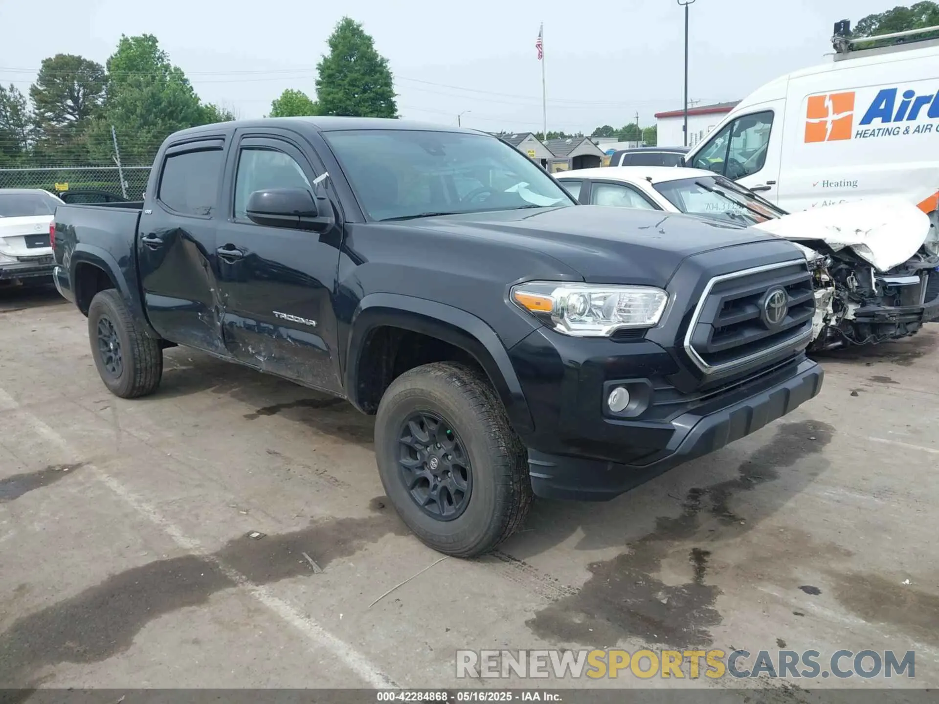 1 Photograph of a damaged car 3TYCZ5AN3NT093860 TOYOTA TACOMA 2022