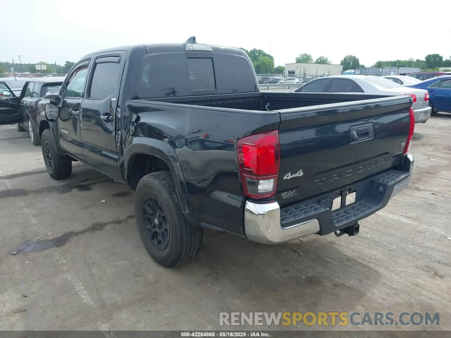 3 Photograph of a damaged car 3TYCZ5AN3NT093860 TOYOTA TACOMA 2022