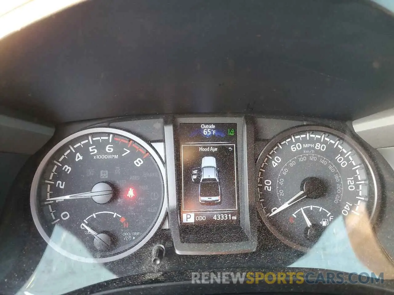 9 Photograph of a damaged car 3TYCZ5AN3NT095141 TOYOTA TACOMA 2022