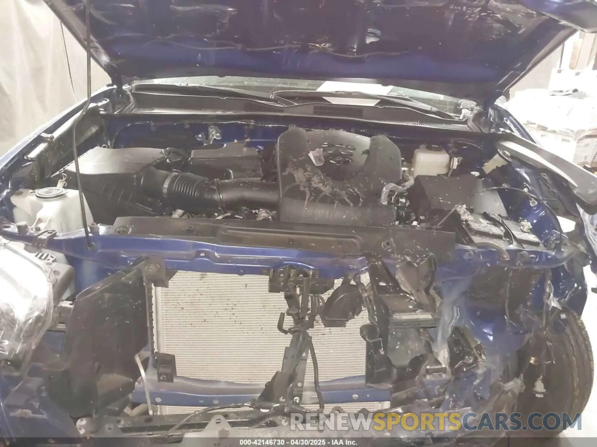 10 Photograph of a damaged car 3TYCZ5AN4NT093821 TOYOTA TACOMA 2022