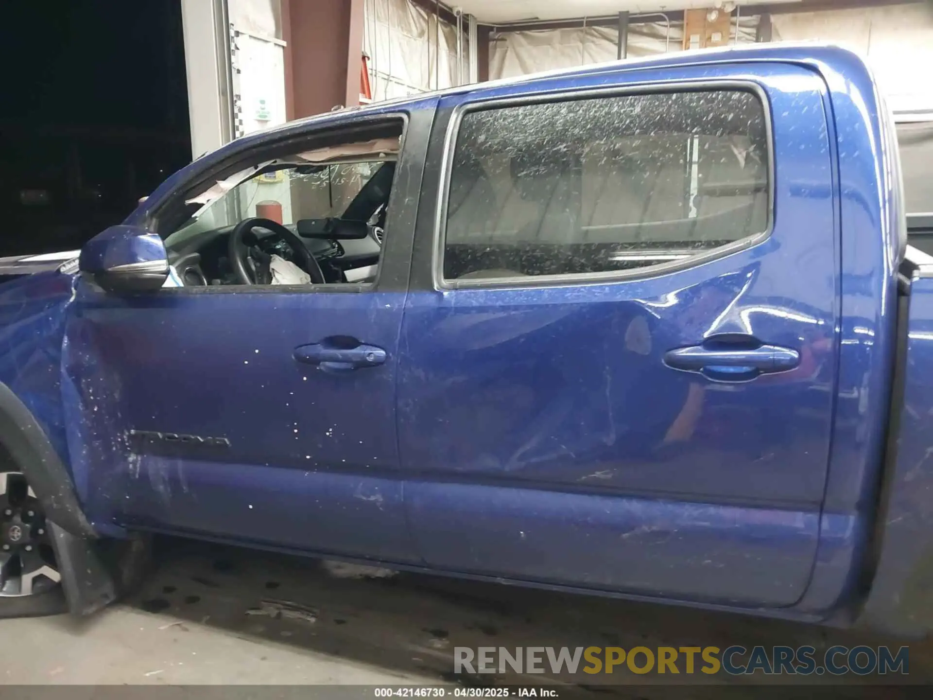 15 Photograph of a damaged car 3TYCZ5AN4NT093821 TOYOTA TACOMA 2022