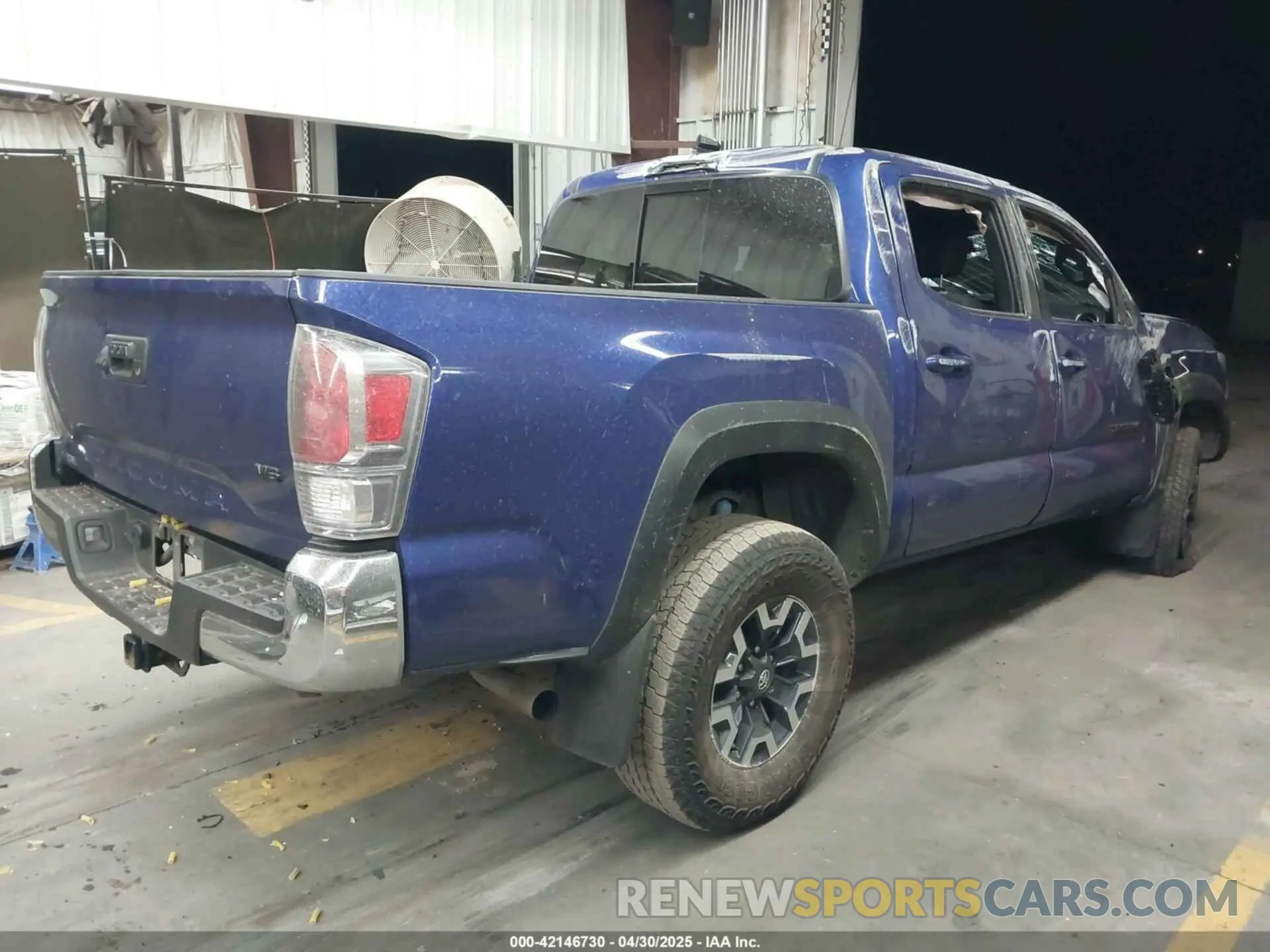 4 Photograph of a damaged car 3TYCZ5AN4NT093821 TOYOTA TACOMA 2022