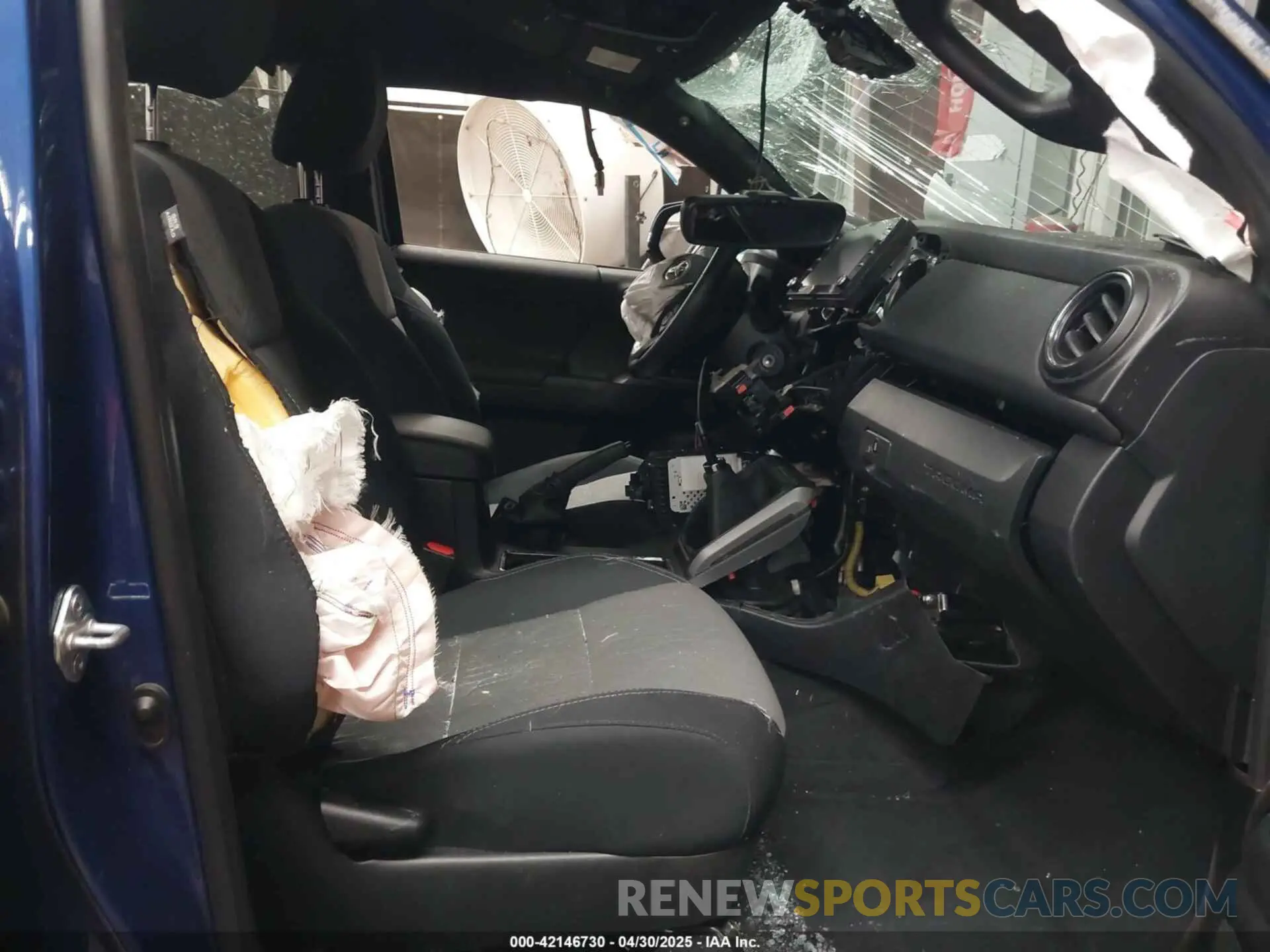 5 Photograph of a damaged car 3TYCZ5AN4NT093821 TOYOTA TACOMA 2022