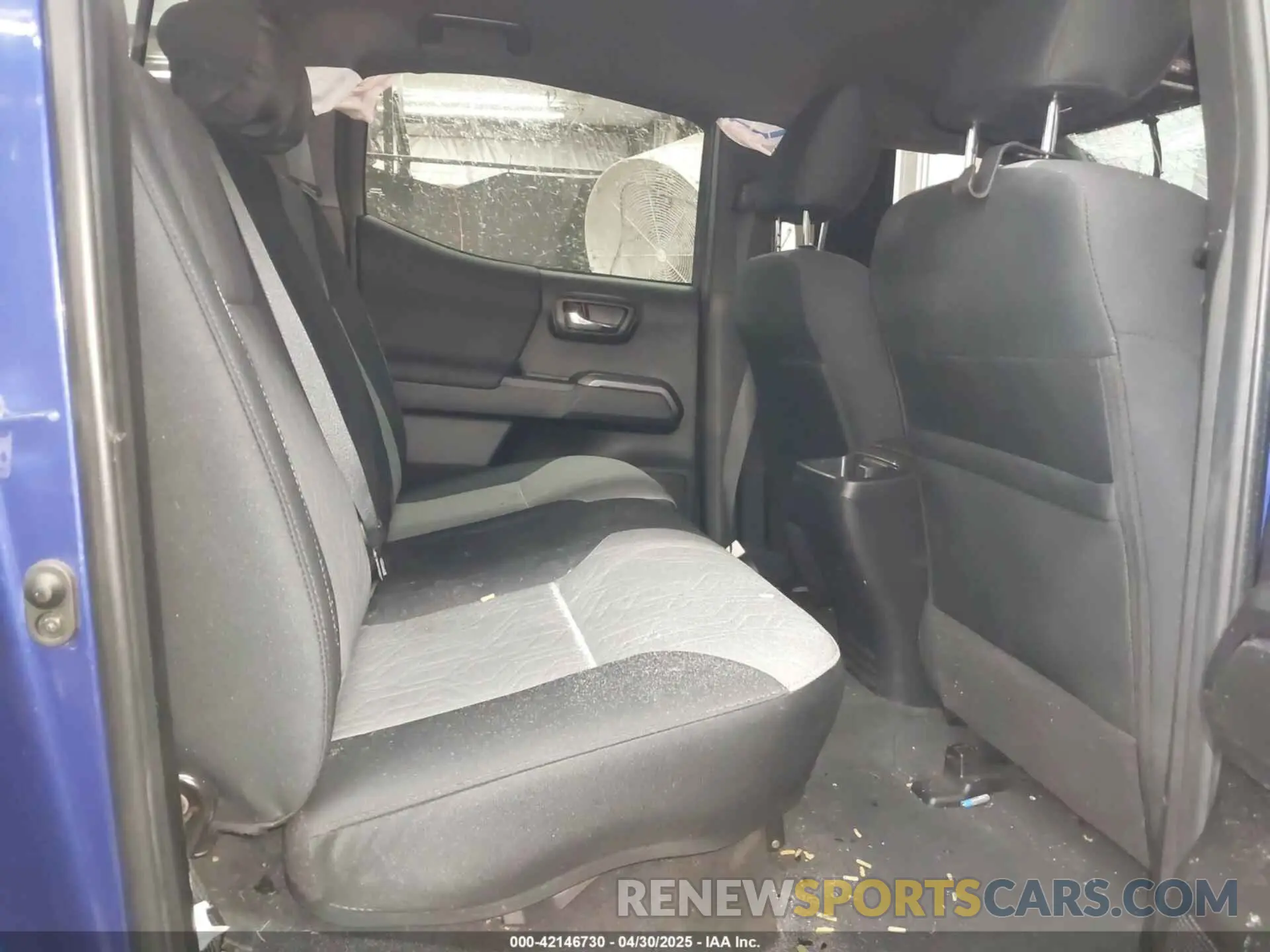 8 Photograph of a damaged car 3TYCZ5AN4NT093821 TOYOTA TACOMA 2022