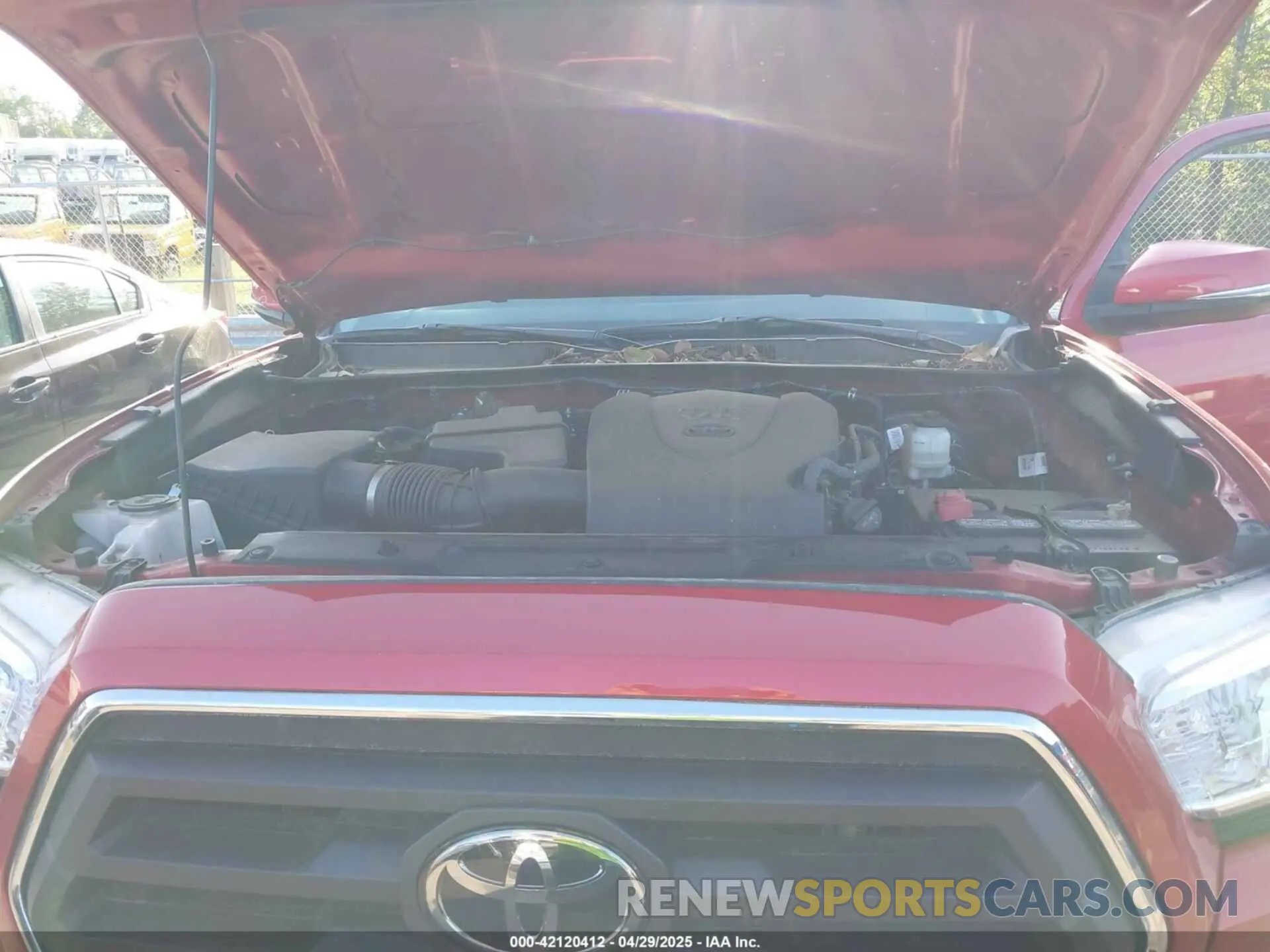 10 Photograph of a damaged car 3TYCZ5AN4NT101268 TOYOTA TACOMA 2022