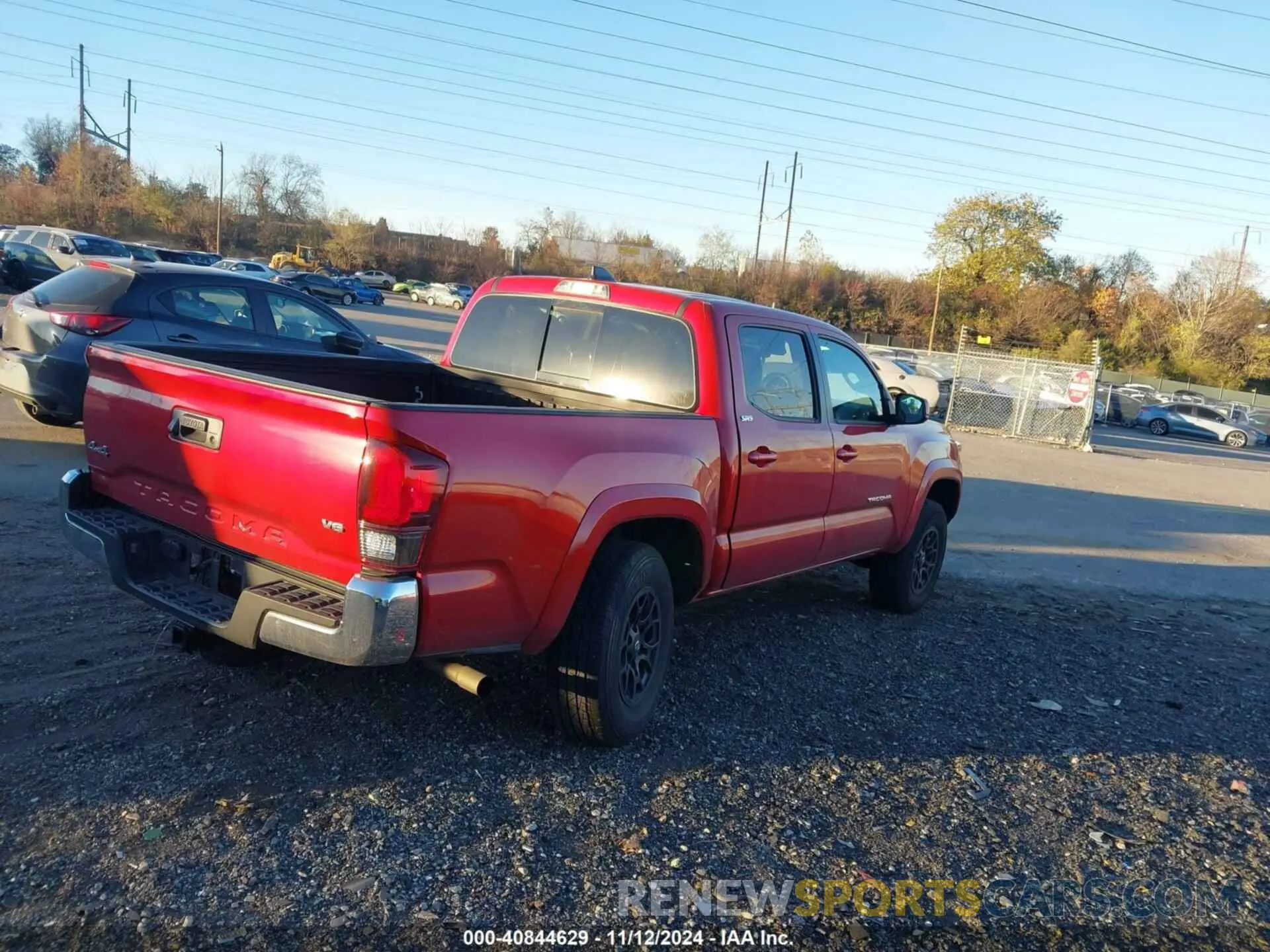 4 Photograph of a damaged car 3TYCZ5AN5NT077501 TOYOTA TACOMA 2022