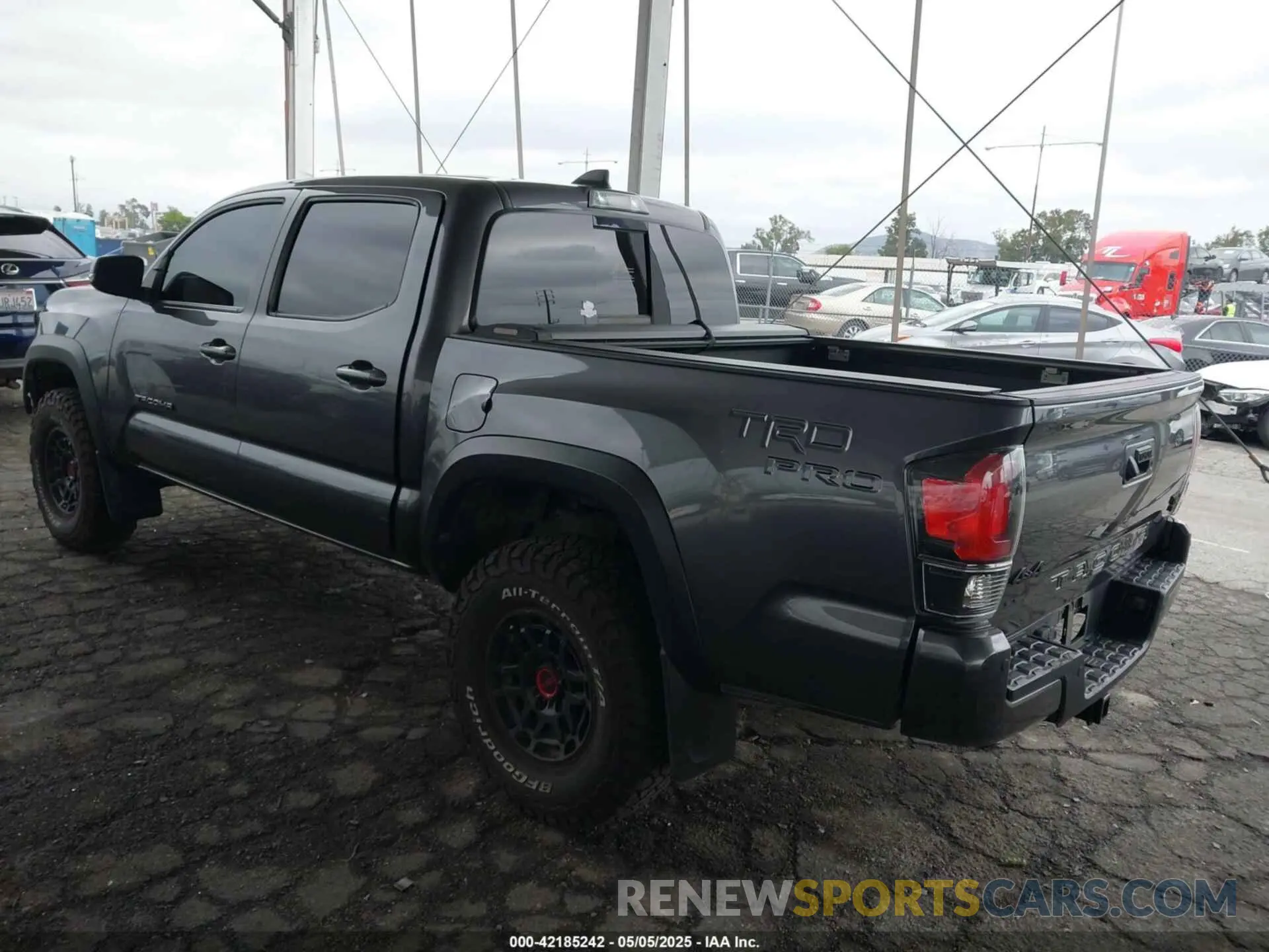 3 Photograph of a damaged car 3TYCZ5AN5NT098834 TOYOTA TACOMA 2022
