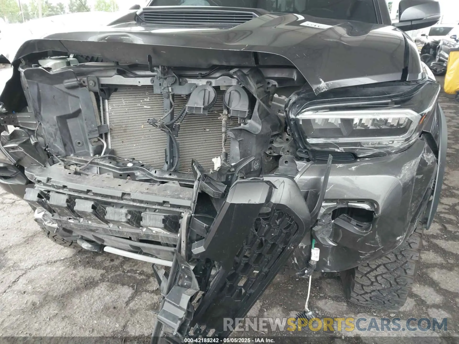 6 Photograph of a damaged car 3TYCZ5AN5NT098834 TOYOTA TACOMA 2022
