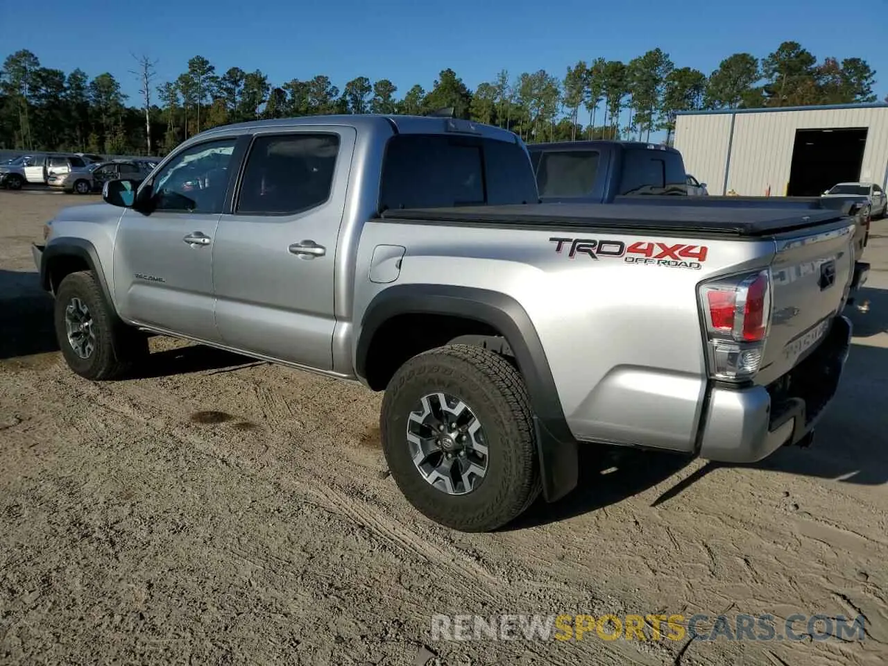 2 Photograph of a damaged car 3TYCZ5AN5NT101943 TOYOTA TACOMA 2022