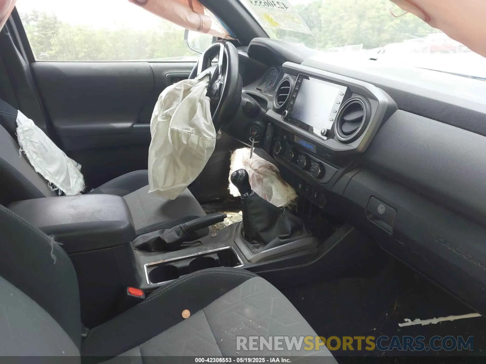 5 Photograph of a damaged car 3TYCZ5AN6NT053966 TOYOTA TACOMA 2022