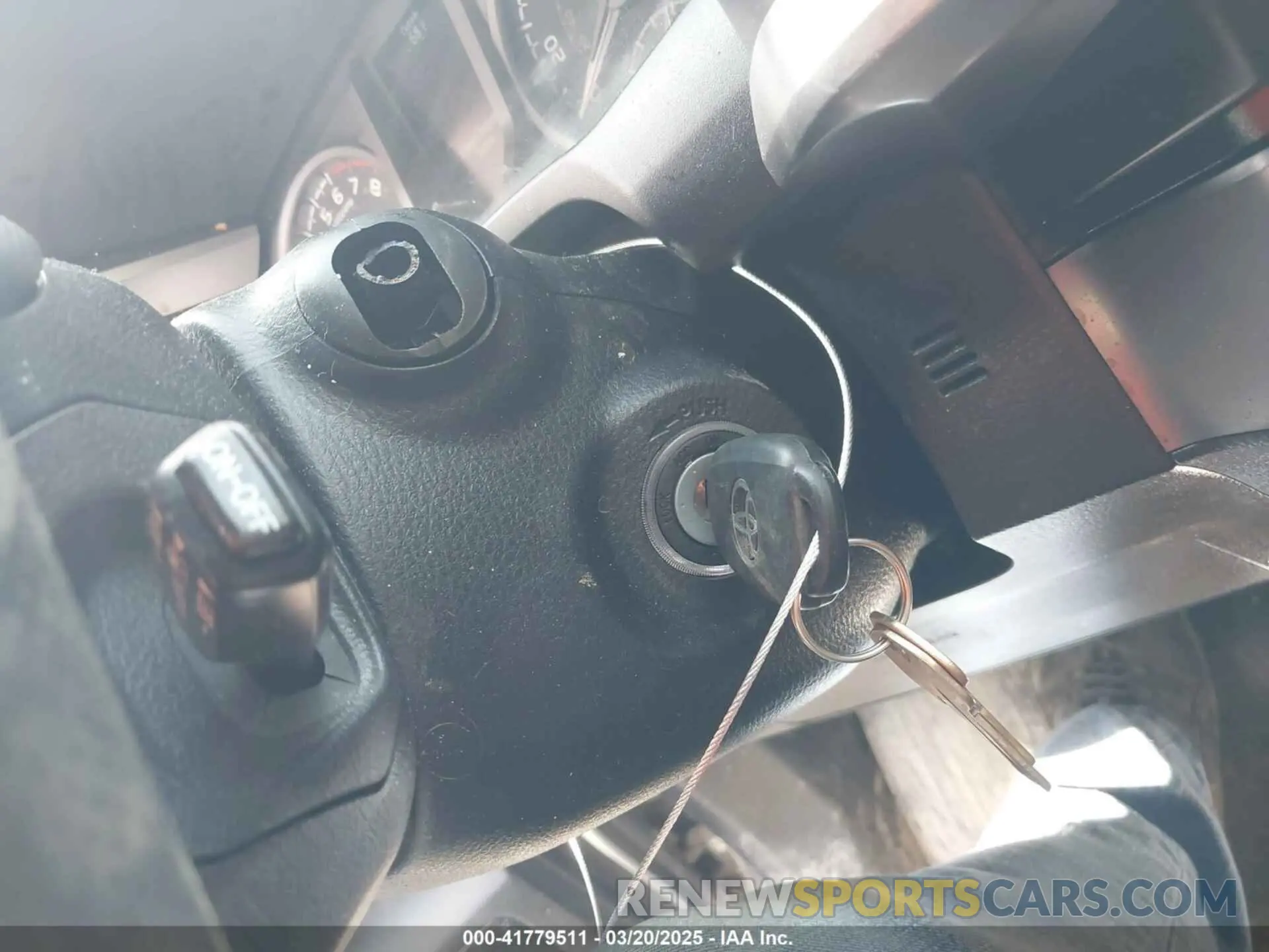 11 Photograph of a damaged car 3TYCZ5AN6NT072162 TOYOTA TACOMA 2022