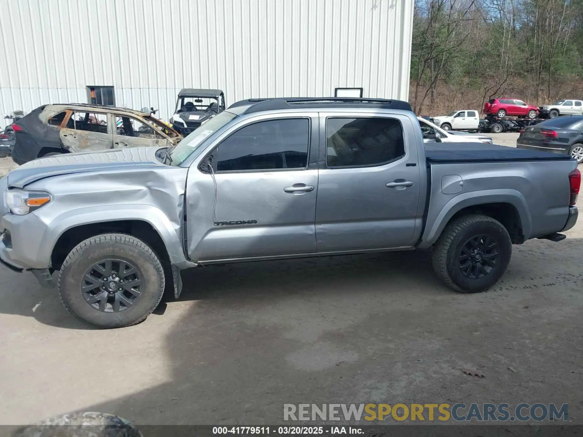 14 Photograph of a damaged car 3TYCZ5AN6NT072162 TOYOTA TACOMA 2022