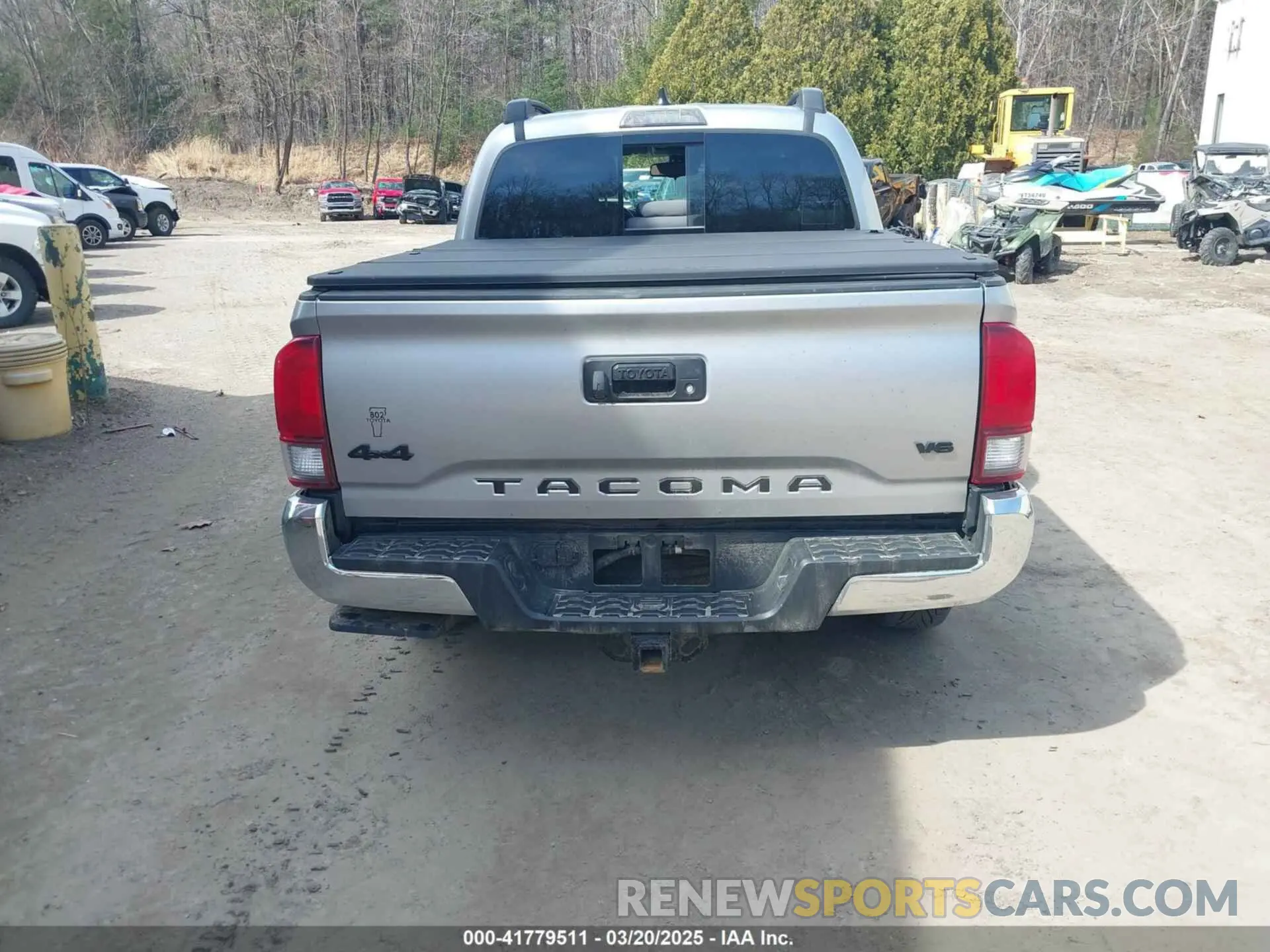 16 Photograph of a damaged car 3TYCZ5AN6NT072162 TOYOTA TACOMA 2022