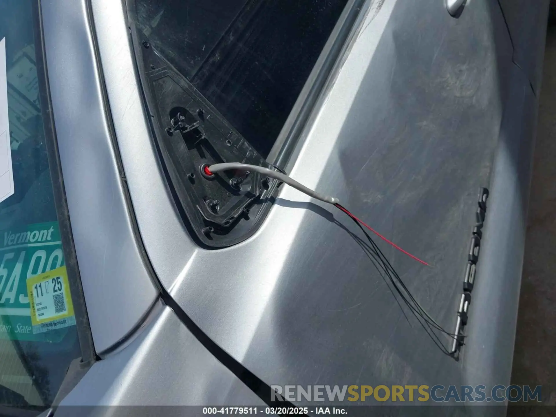 17 Photograph of a damaged car 3TYCZ5AN6NT072162 TOYOTA TACOMA 2022