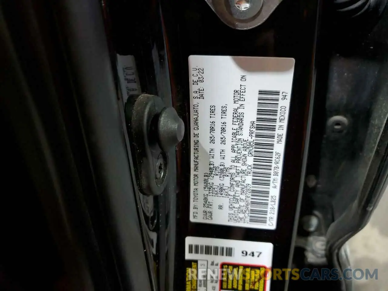 13 Photograph of a damaged car 3TYCZ5AN6NT072839 TOYOTA TACOMA 2022