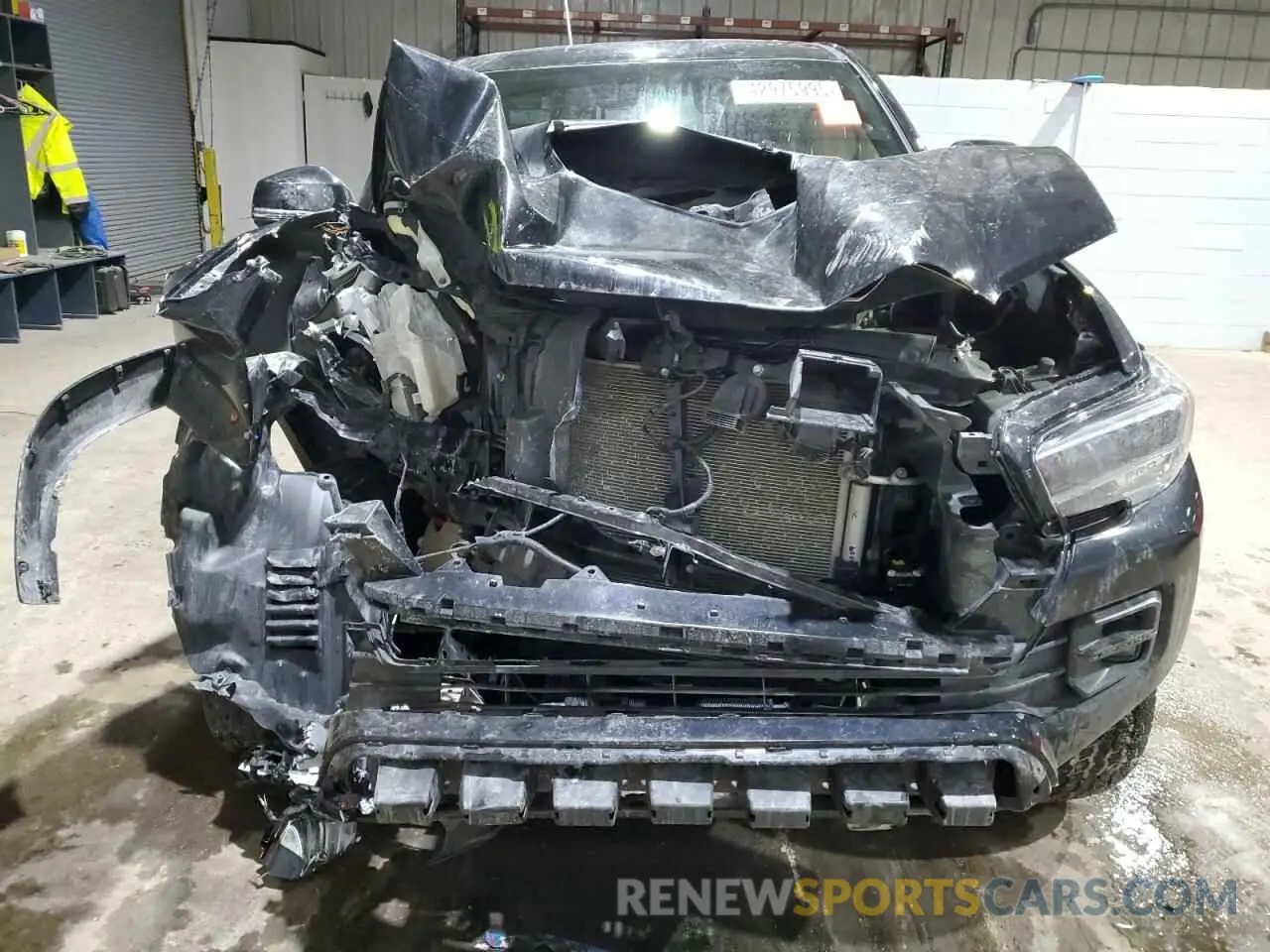 5 Photograph of a damaged car 3TYCZ5AN6NT072839 TOYOTA TACOMA 2022