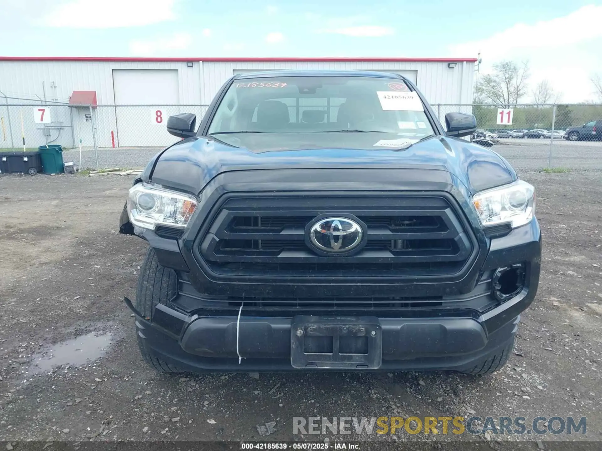 12 Photograph of a damaged car 3TYCZ5AN6NT085560 TOYOTA TACOMA 2022