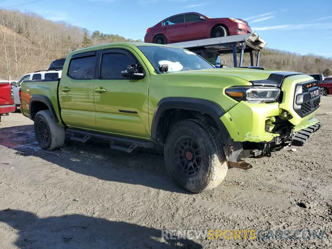 4 Photograph of a damaged car 3TYCZ5AN6NT101854 TOYOTA TACOMA 2022