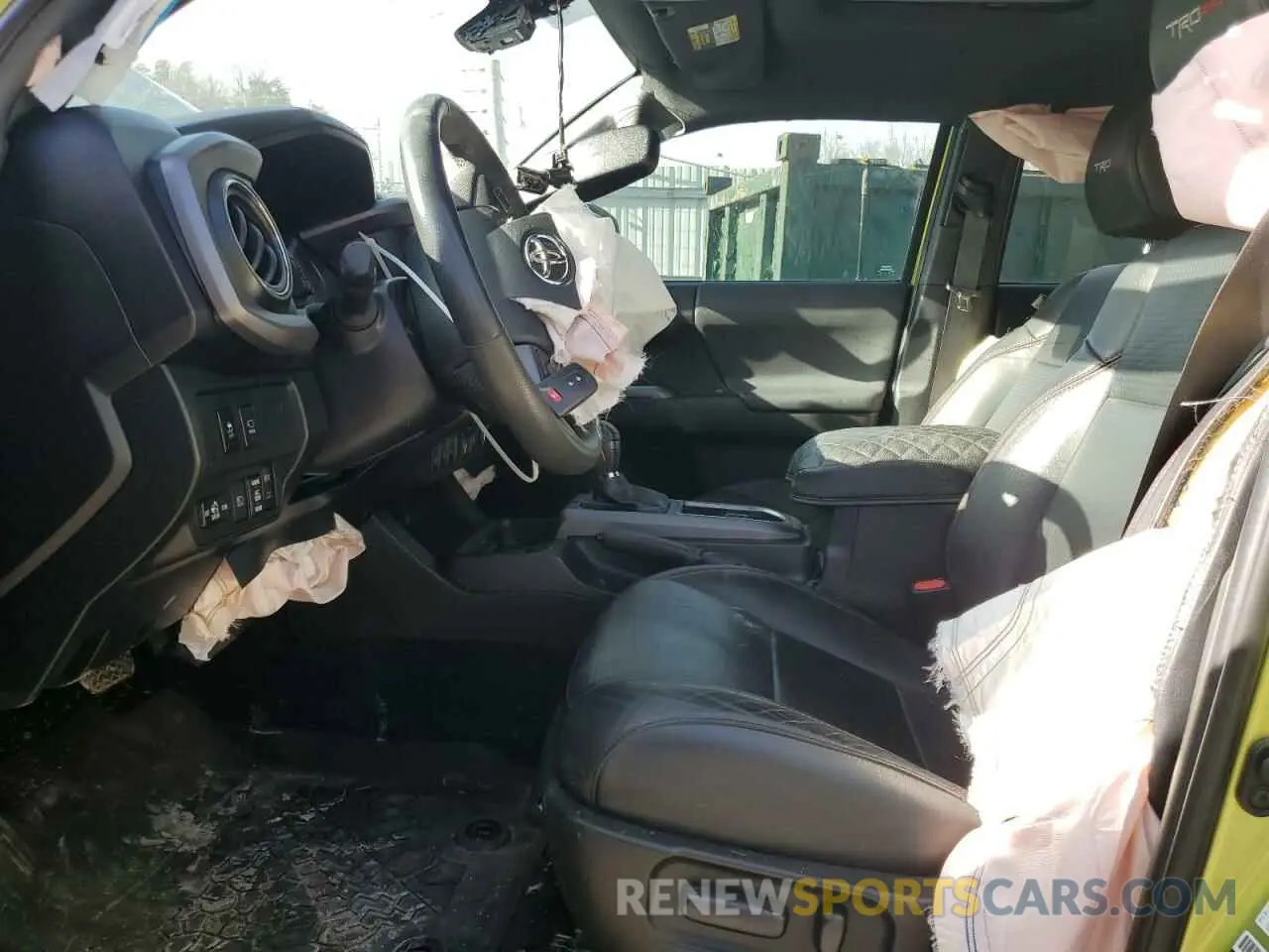 7 Photograph of a damaged car 3TYCZ5AN6NT101854 TOYOTA TACOMA 2022