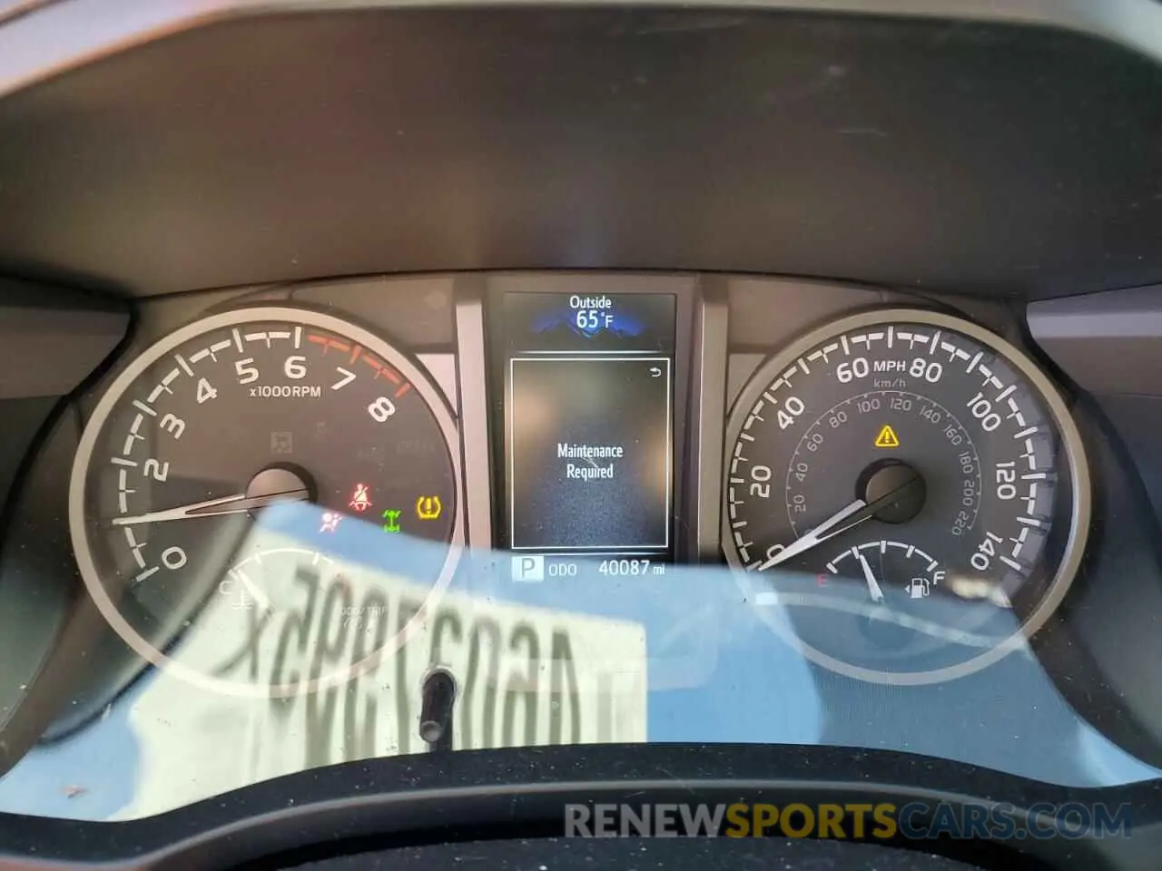 9 Photograph of a damaged car 3TYCZ5AN6NT101854 TOYOTA TACOMA 2022