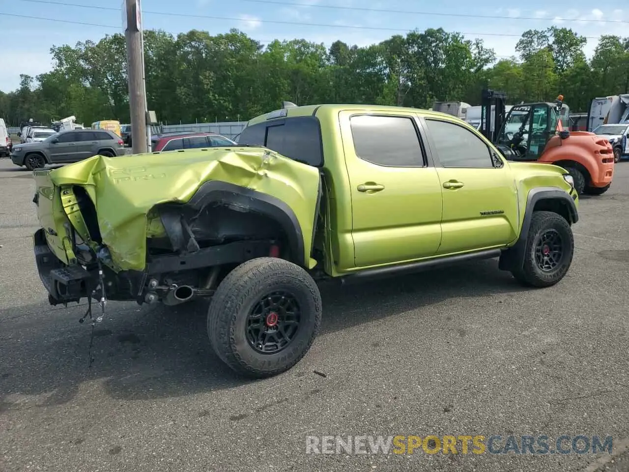 3 Photograph of a damaged car 3TYCZ5AN6NT103412 TOYOTA TACOMA 2022