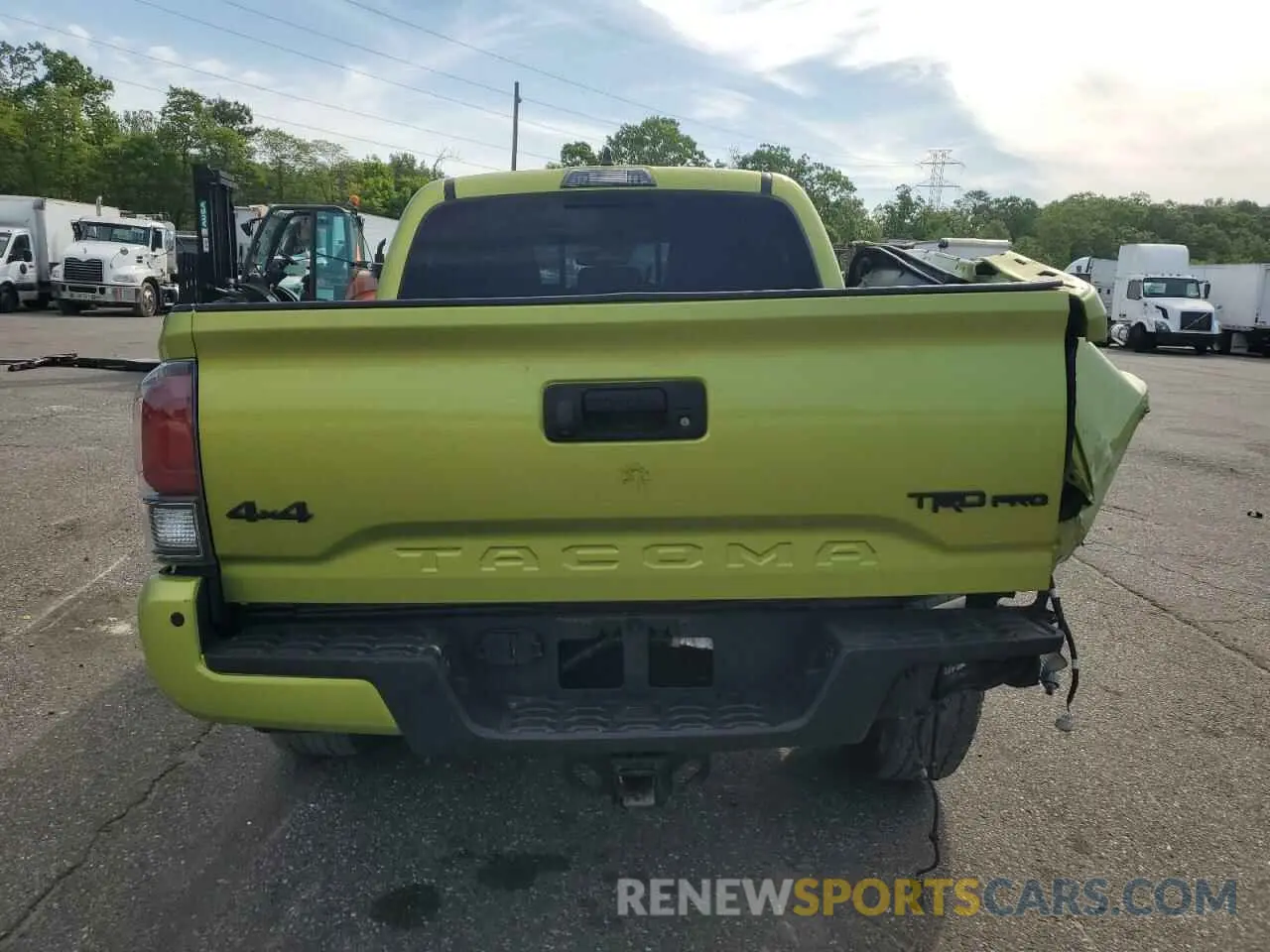 6 Photograph of a damaged car 3TYCZ5AN6NT103412 TOYOTA TACOMA 2022