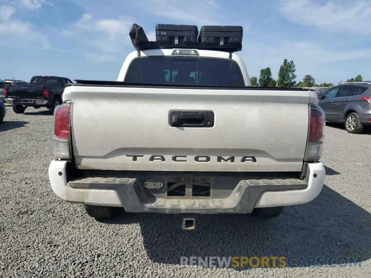 6 Photograph of a damaged car 3TYCZ5AN7NT056035 TOYOTA TACOMA 2022