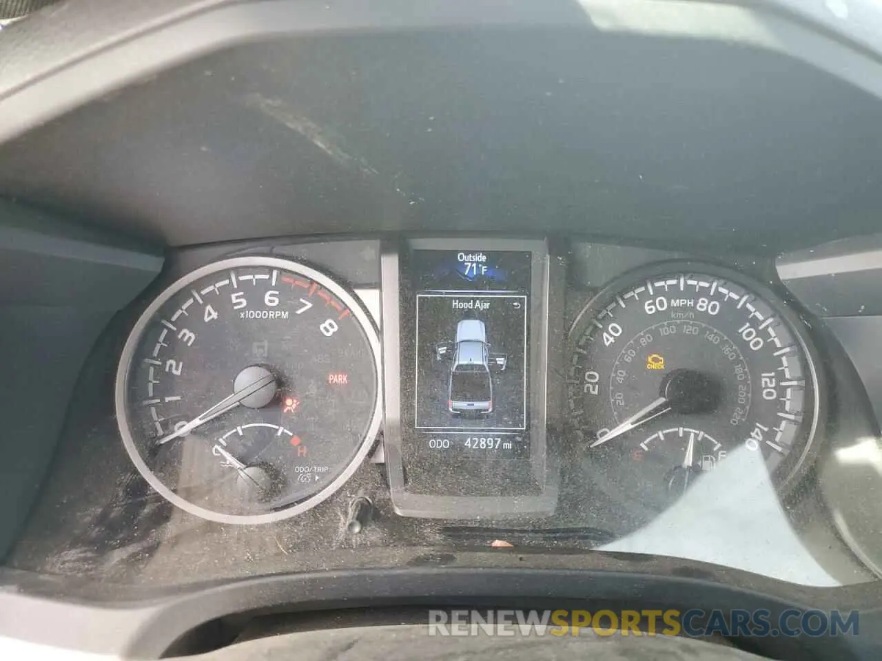 9 Photograph of a damaged car 3TYCZ5AN7NT056035 TOYOTA TACOMA 2022