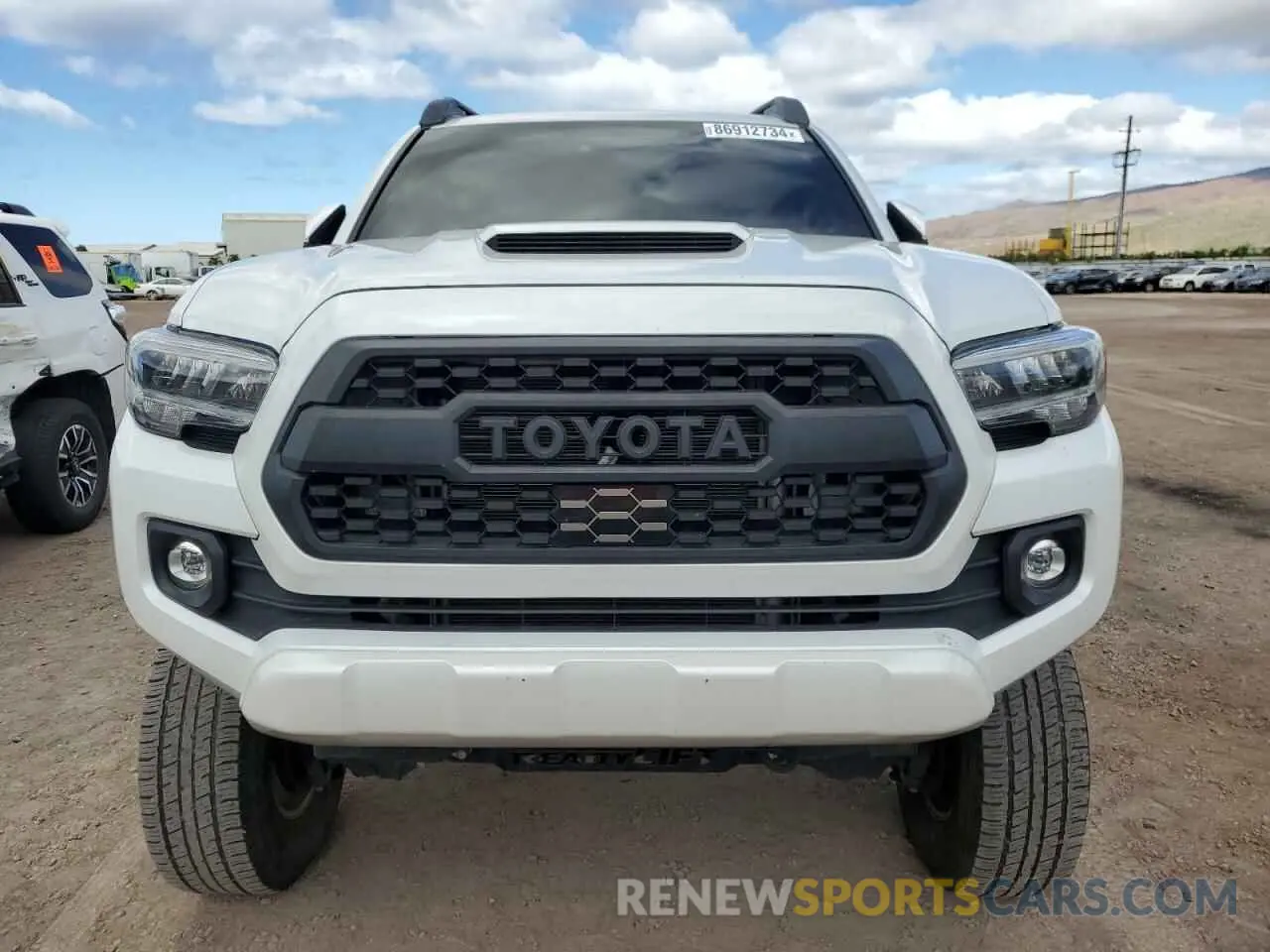 5 Photograph of a damaged car 3TYCZ5AN7NT101670 TOYOTA TACOMA 2022