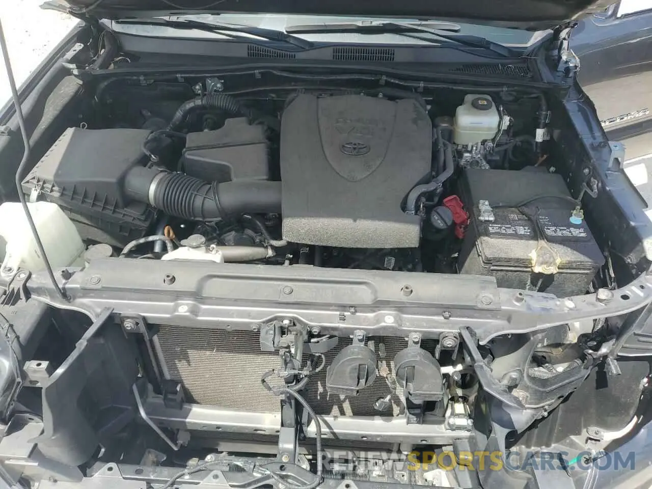 11 Photograph of a damaged car 3TYCZ5AN8NT091506 TOYOTA TACOMA 2022