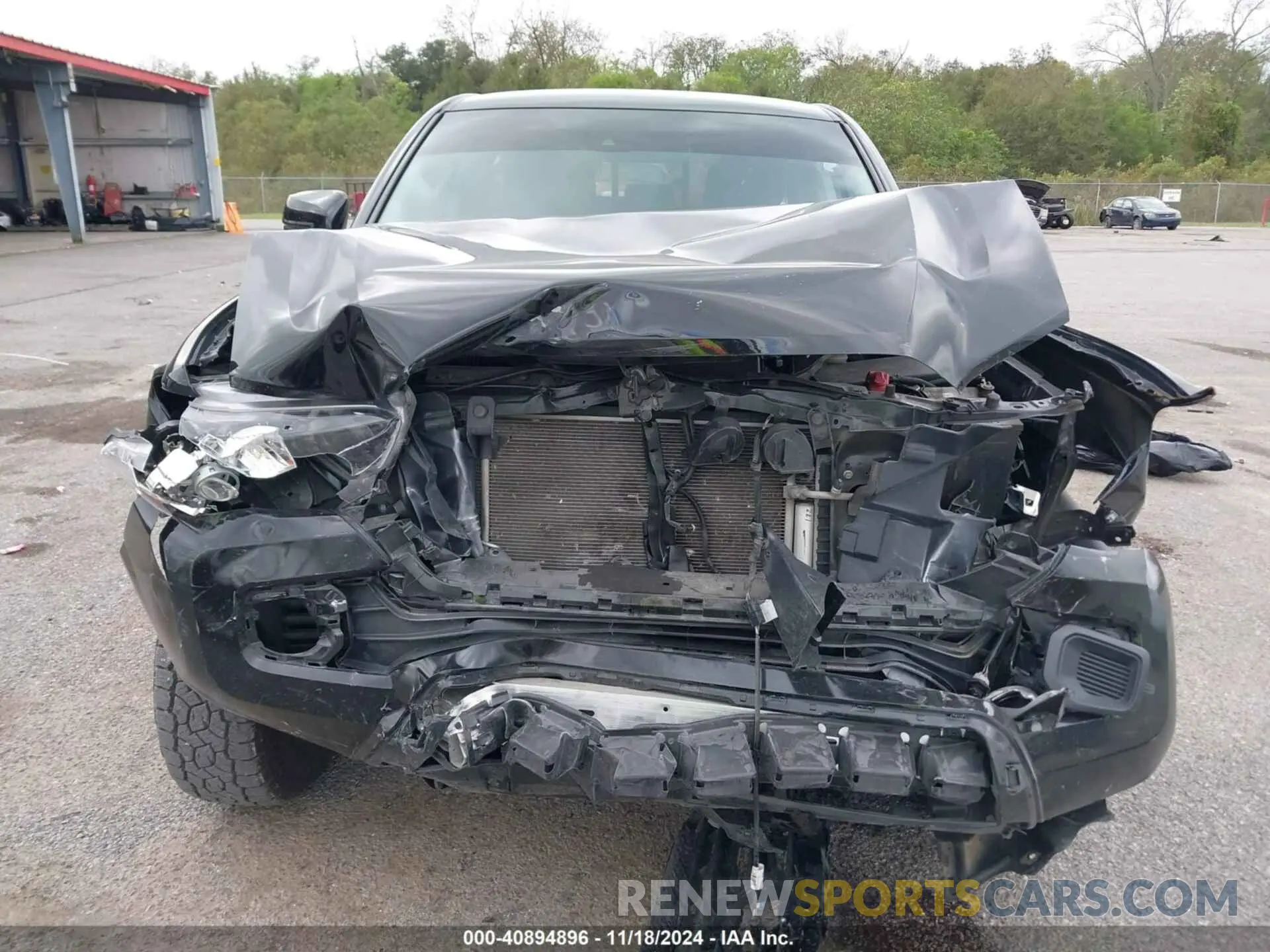 12 Photograph of a damaged car 3TYCZ5AN8NT095118 TOYOTA TACOMA 2022