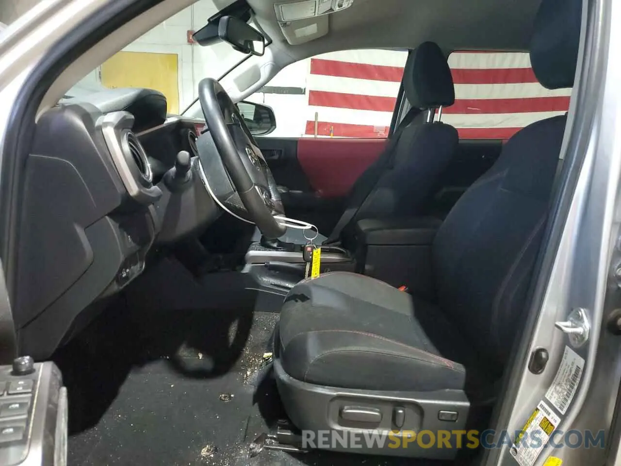 7 Photograph of a damaged car 3TYCZ5ANXNT067966 TOYOTA TACOMA 2022