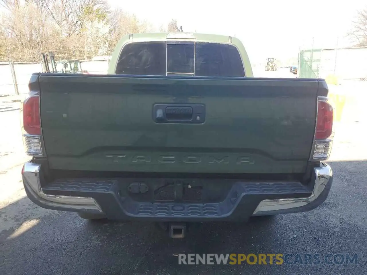 6 Photograph of a damaged car 3TYCZ5ANXNT076604 TOYOTA TACOMA 2022